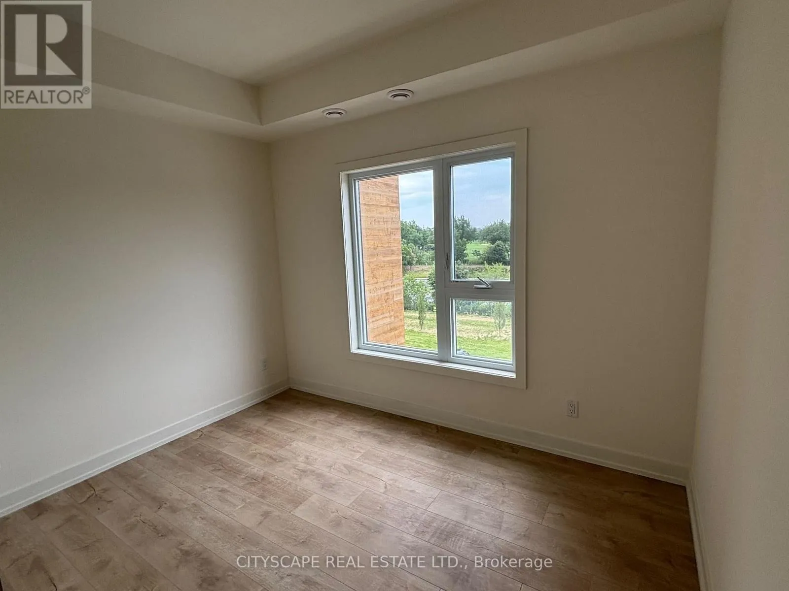 304A - 16 MELBOURNE AVENUE