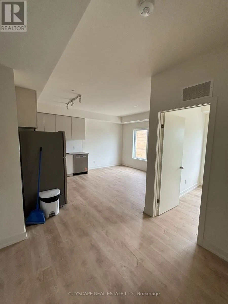 304A - 16 MELBOURNE AVENUE