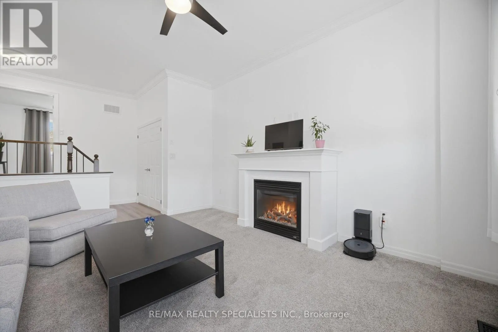306 MONTREAL CIRCLE