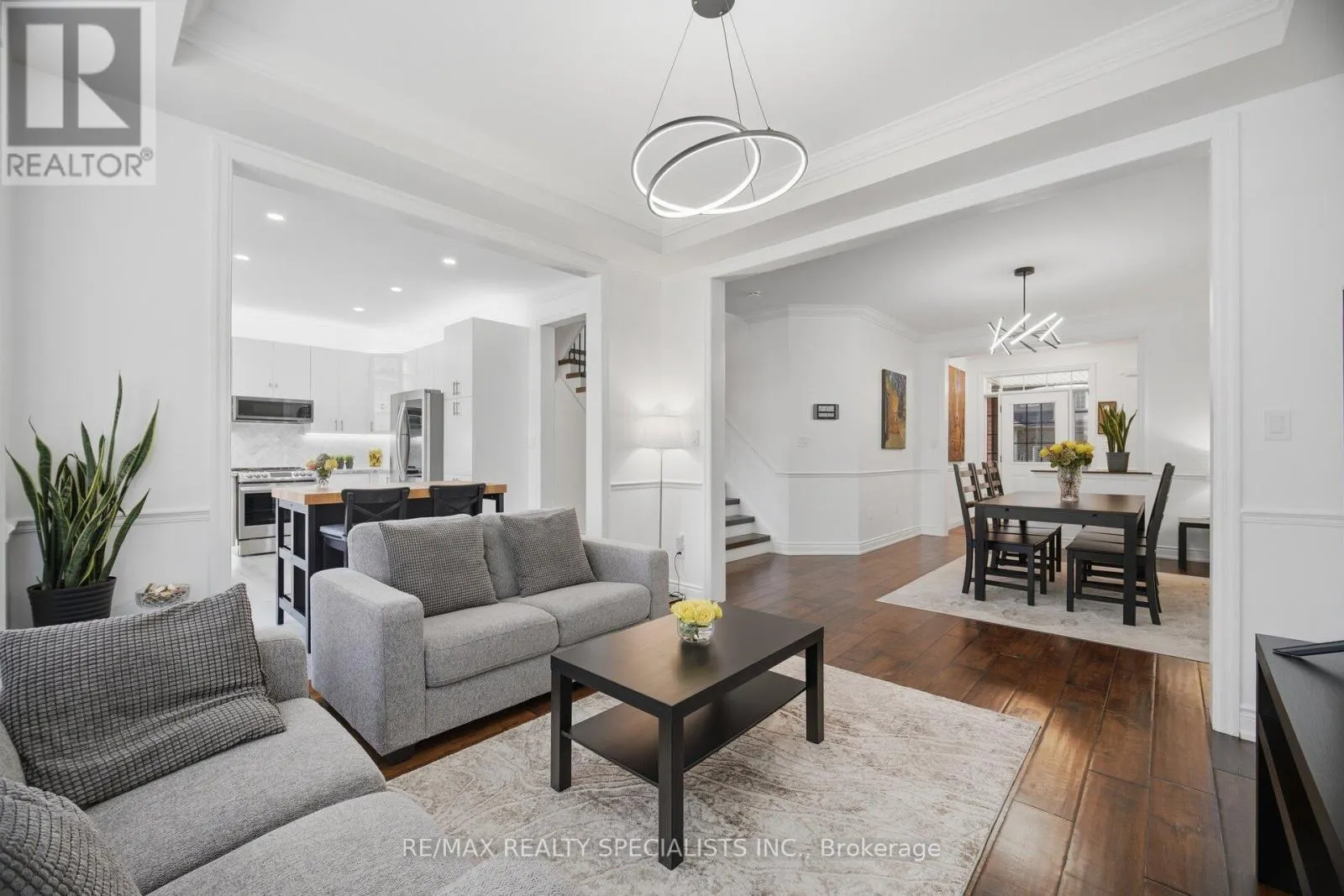 306 MONTREAL CIRCLE