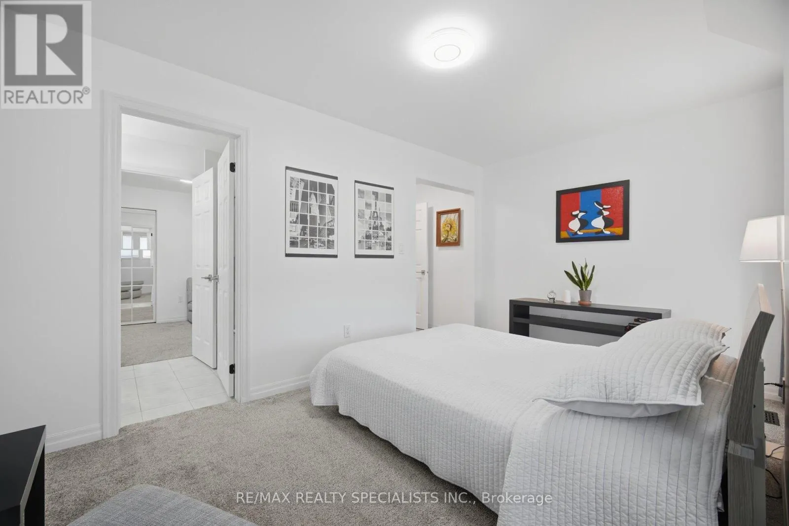 306 MONTREAL CIRCLE