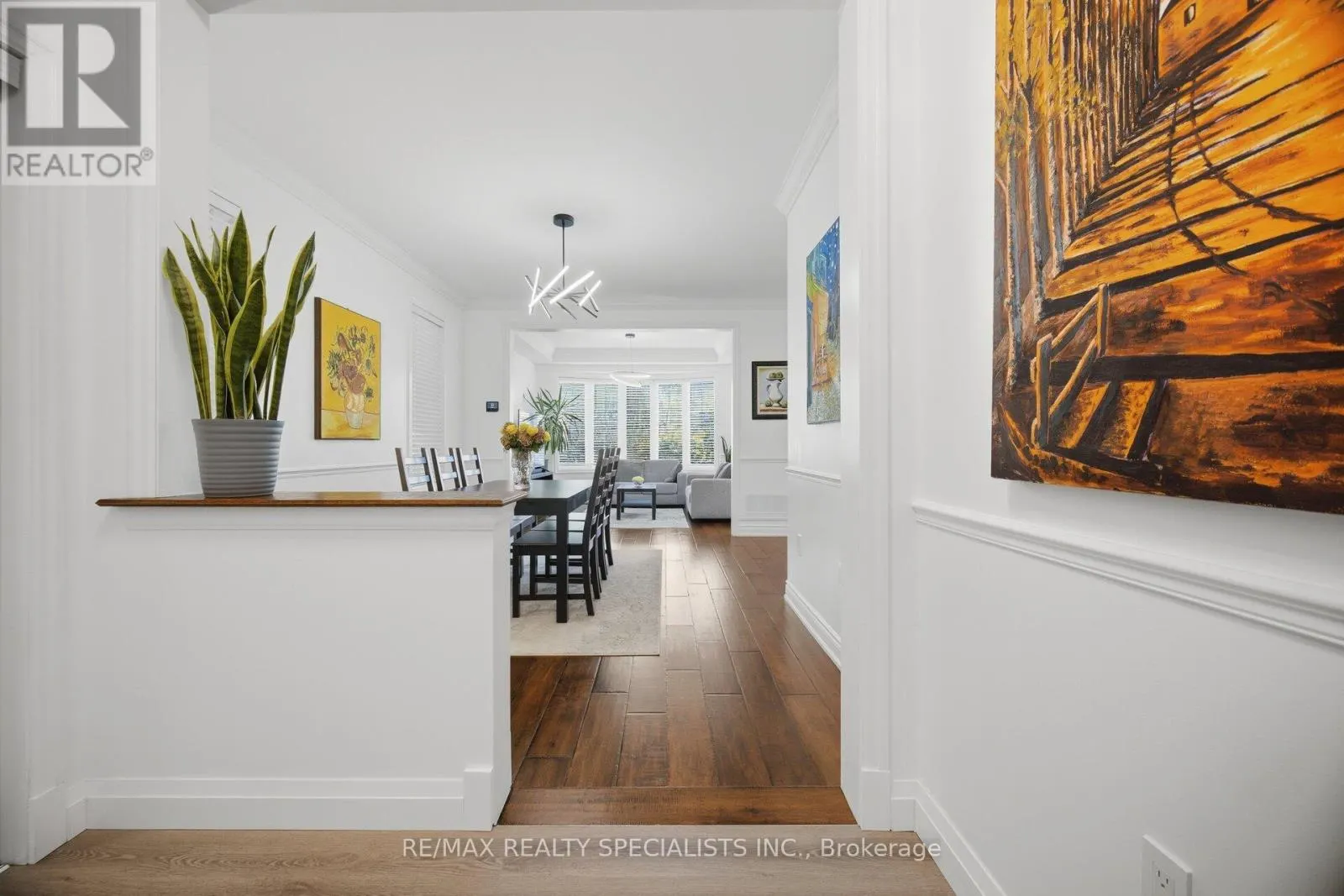 306 MONTREAL CIRCLE
