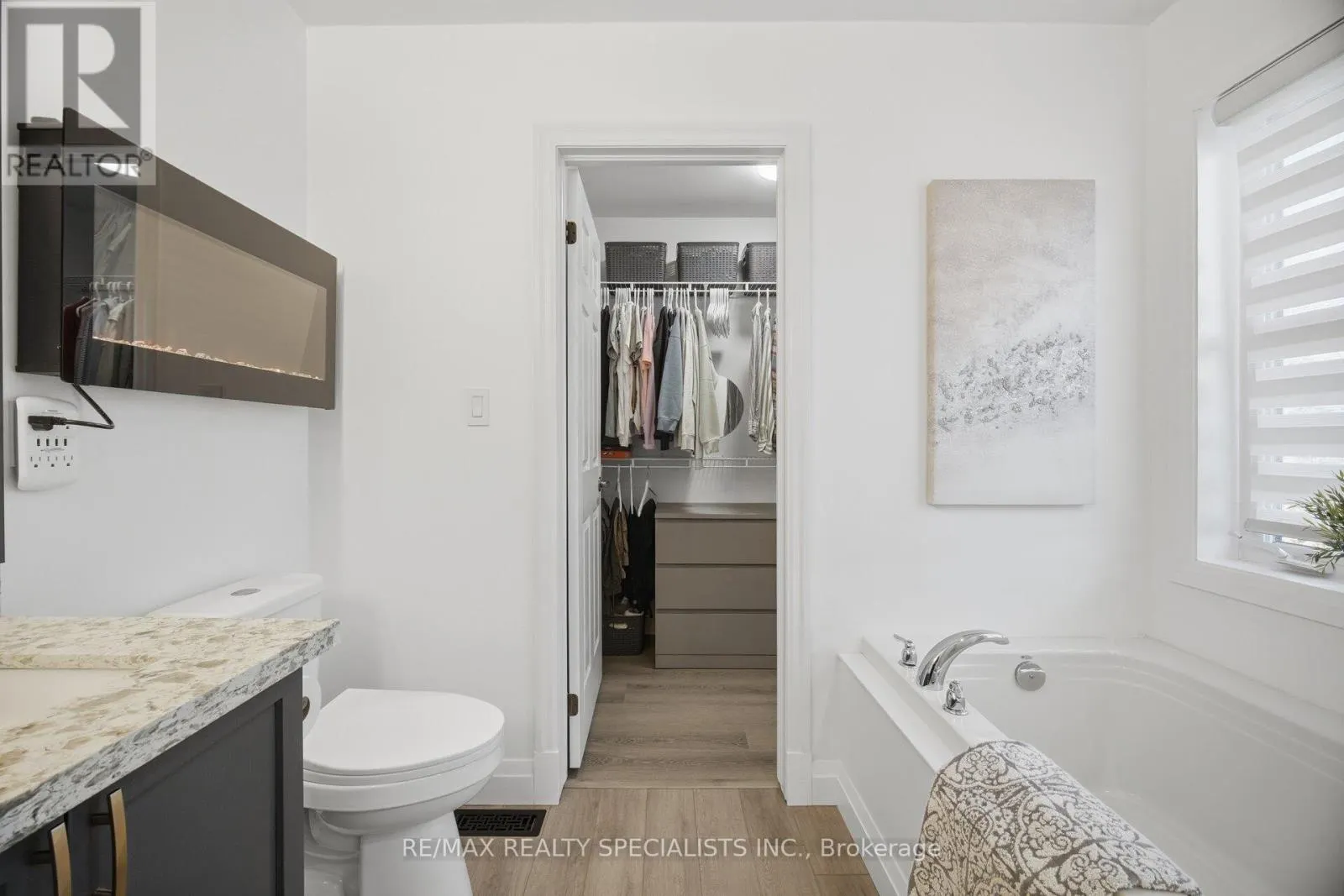 306 MONTREAL CIRCLE