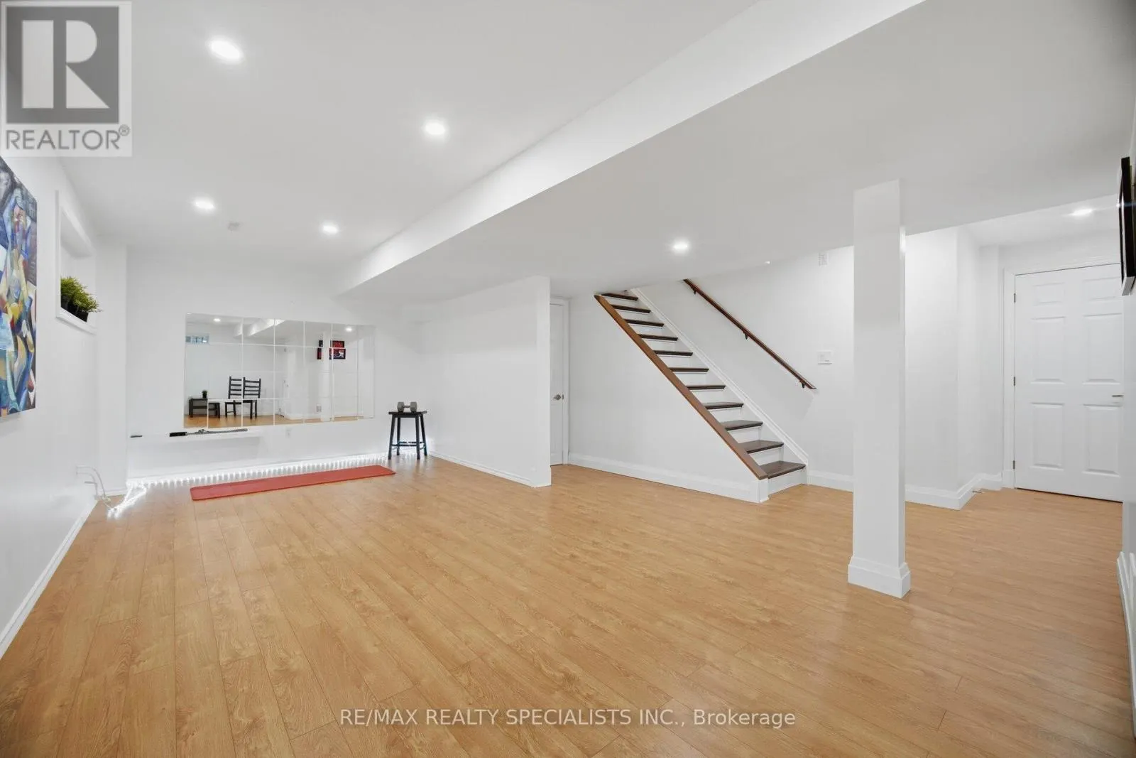 306 MONTREAL CIRCLE