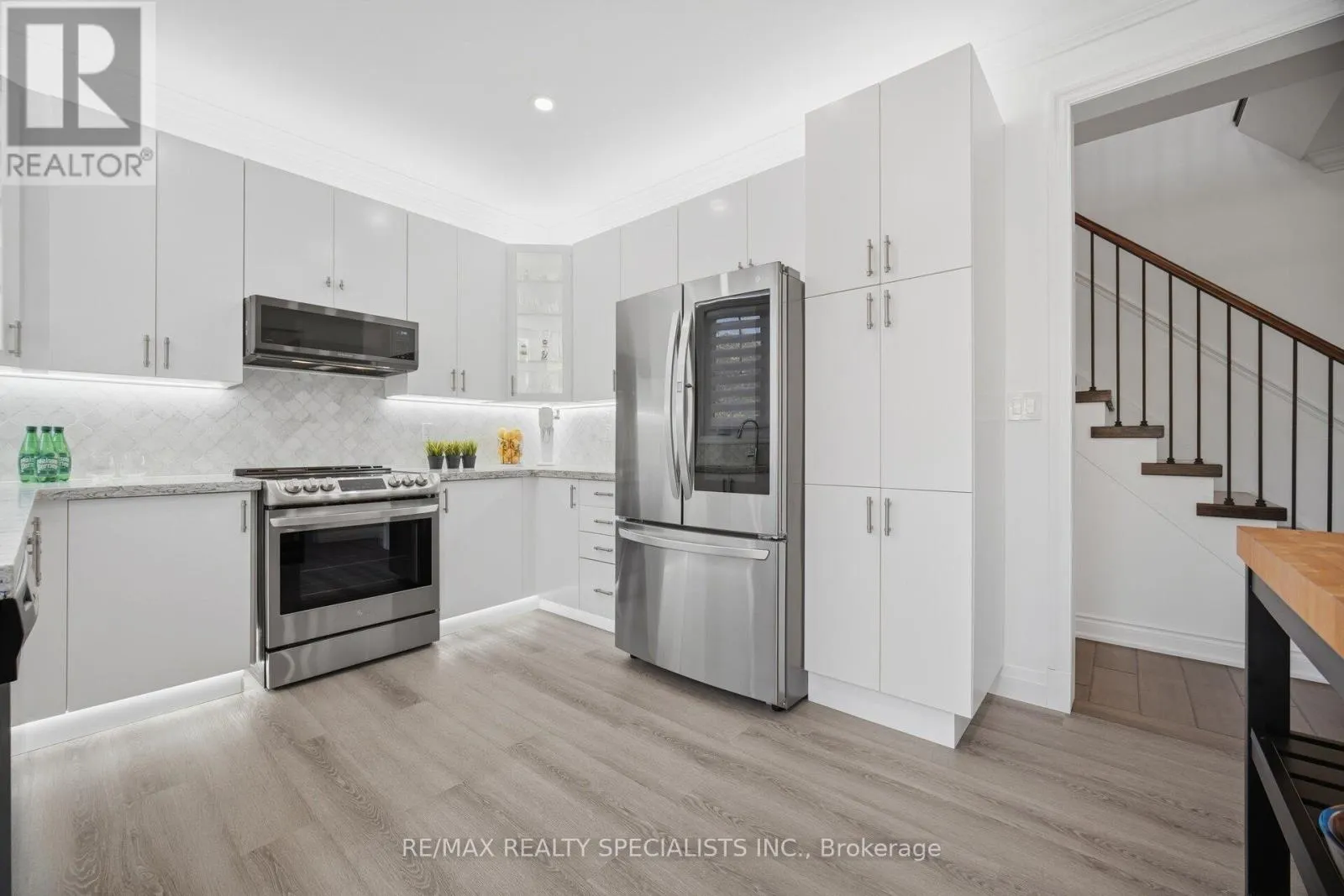 306 MONTREAL CIRCLE