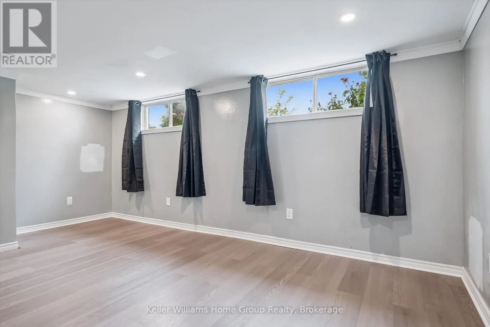 7988 WELLINGTON ROAD 12