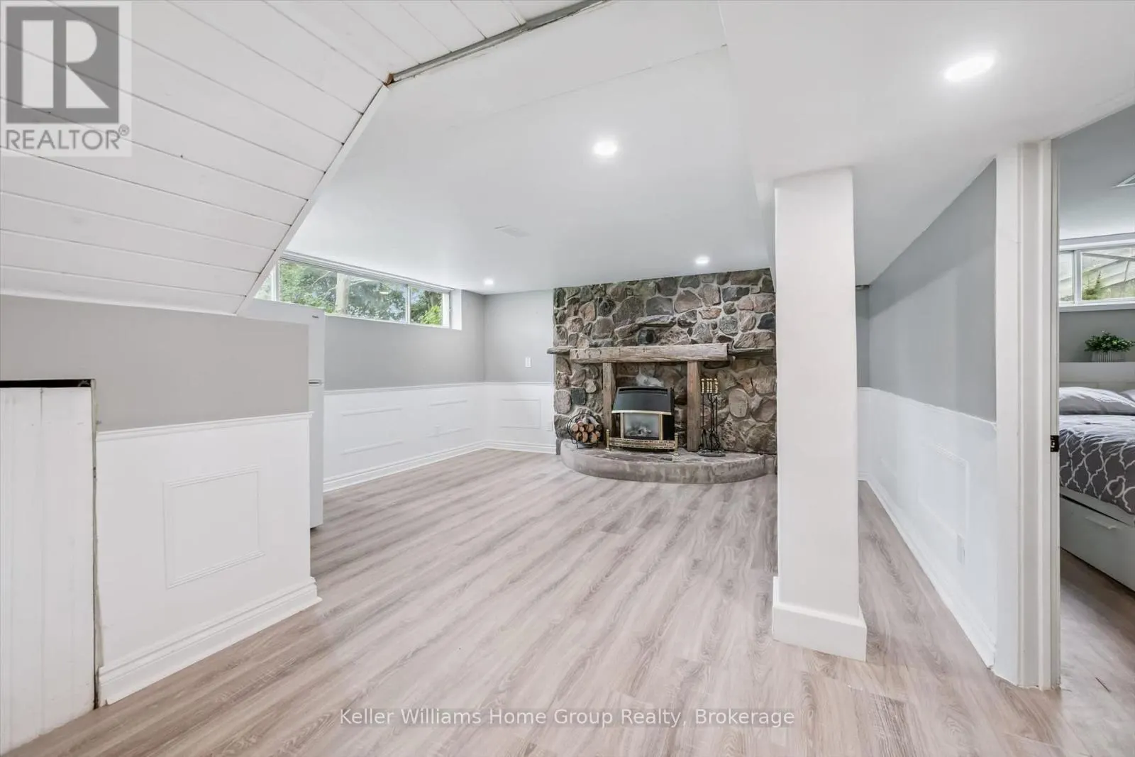 7988 WELLINGTON ROAD 12