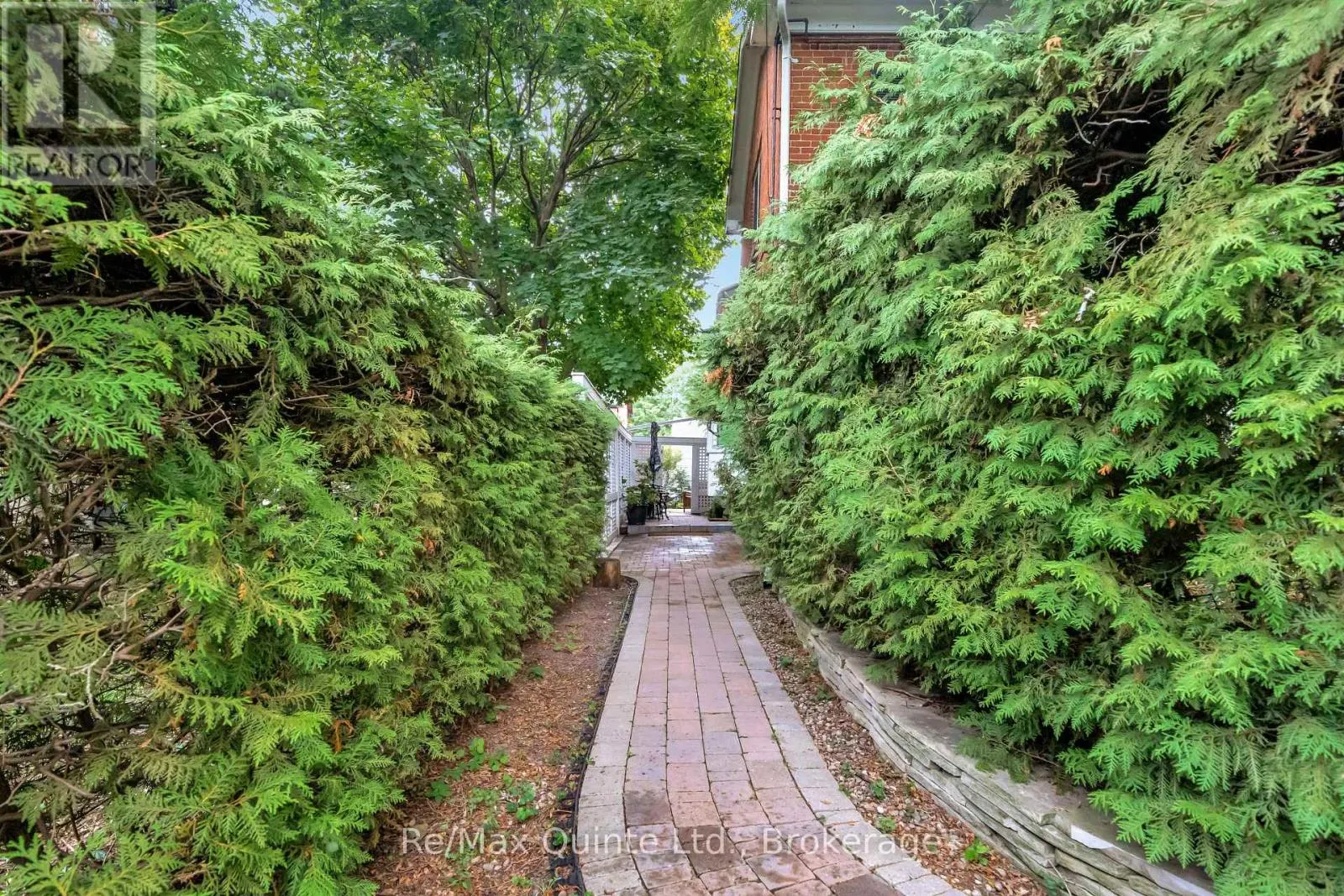 5 - 99 BRIDGE STREET E #5