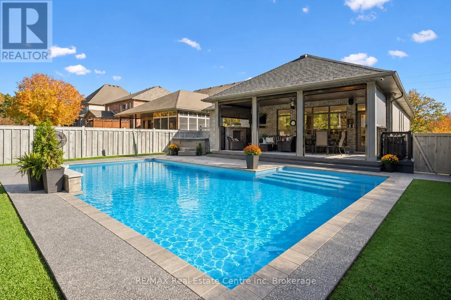 66 WAVERLEY DRIVE