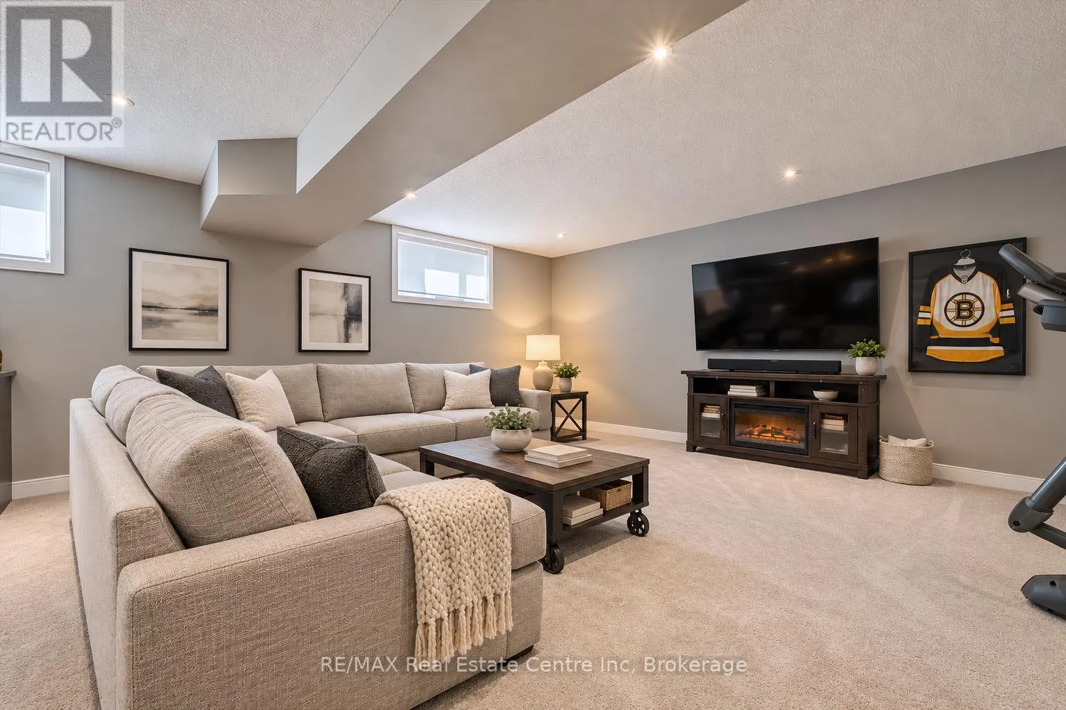 66 WAVERLEY DRIVE