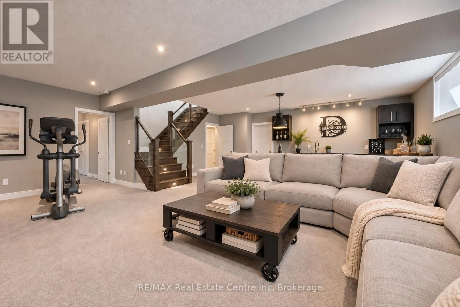 66 WAVERLEY DRIVE