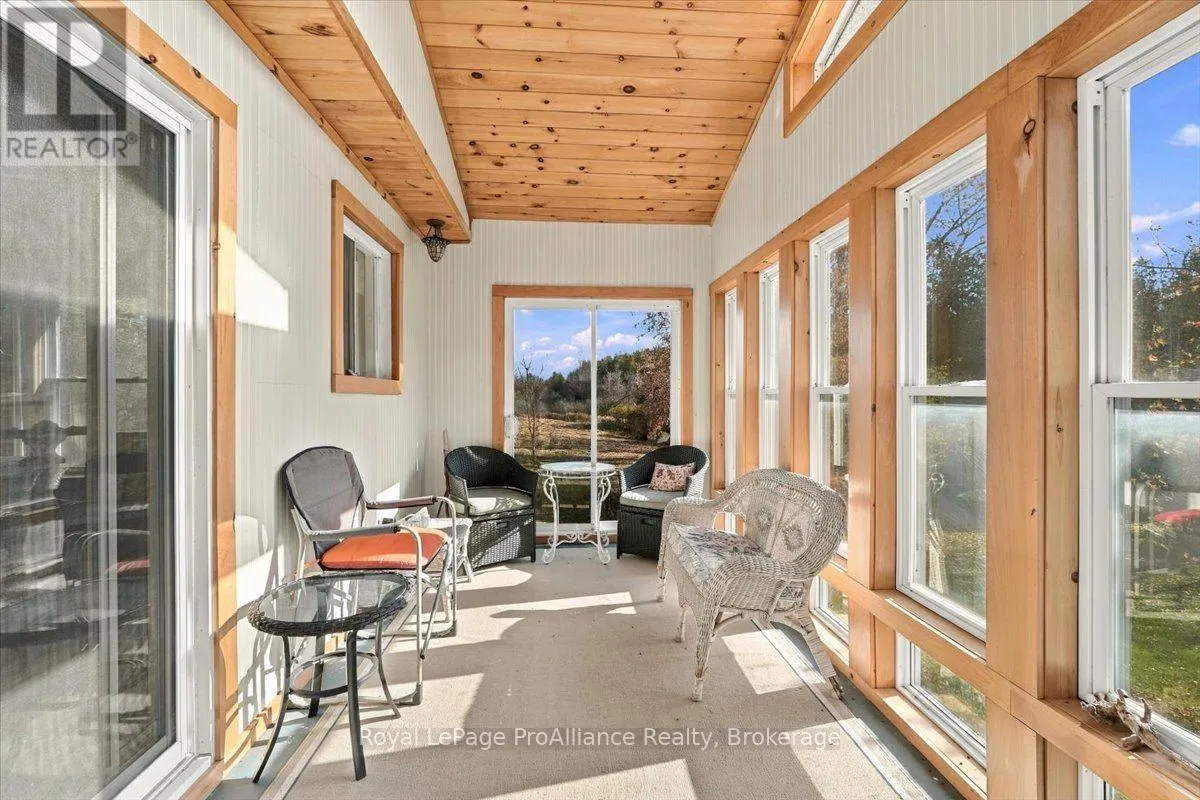 2096 HOLLOWVIEW ROAD