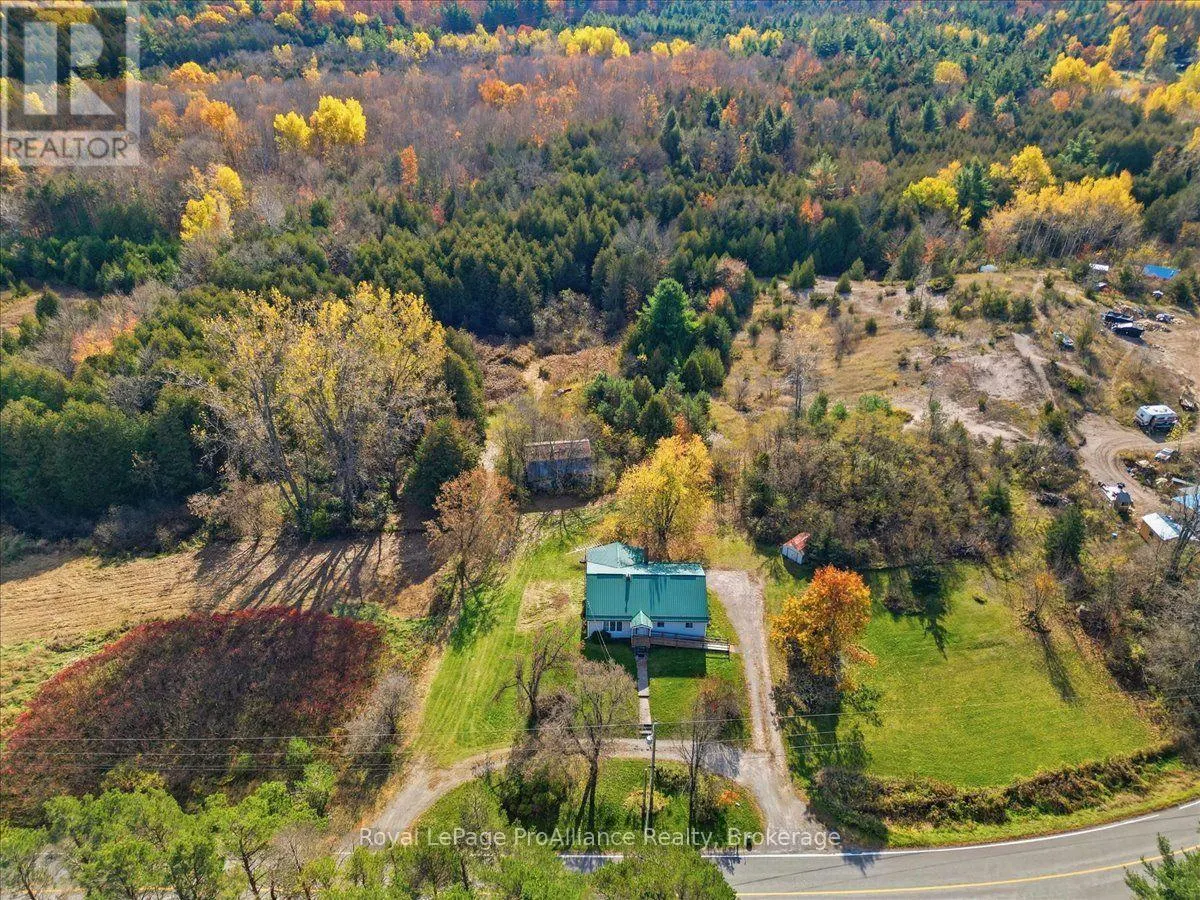 2096 HOLLOWVIEW ROAD