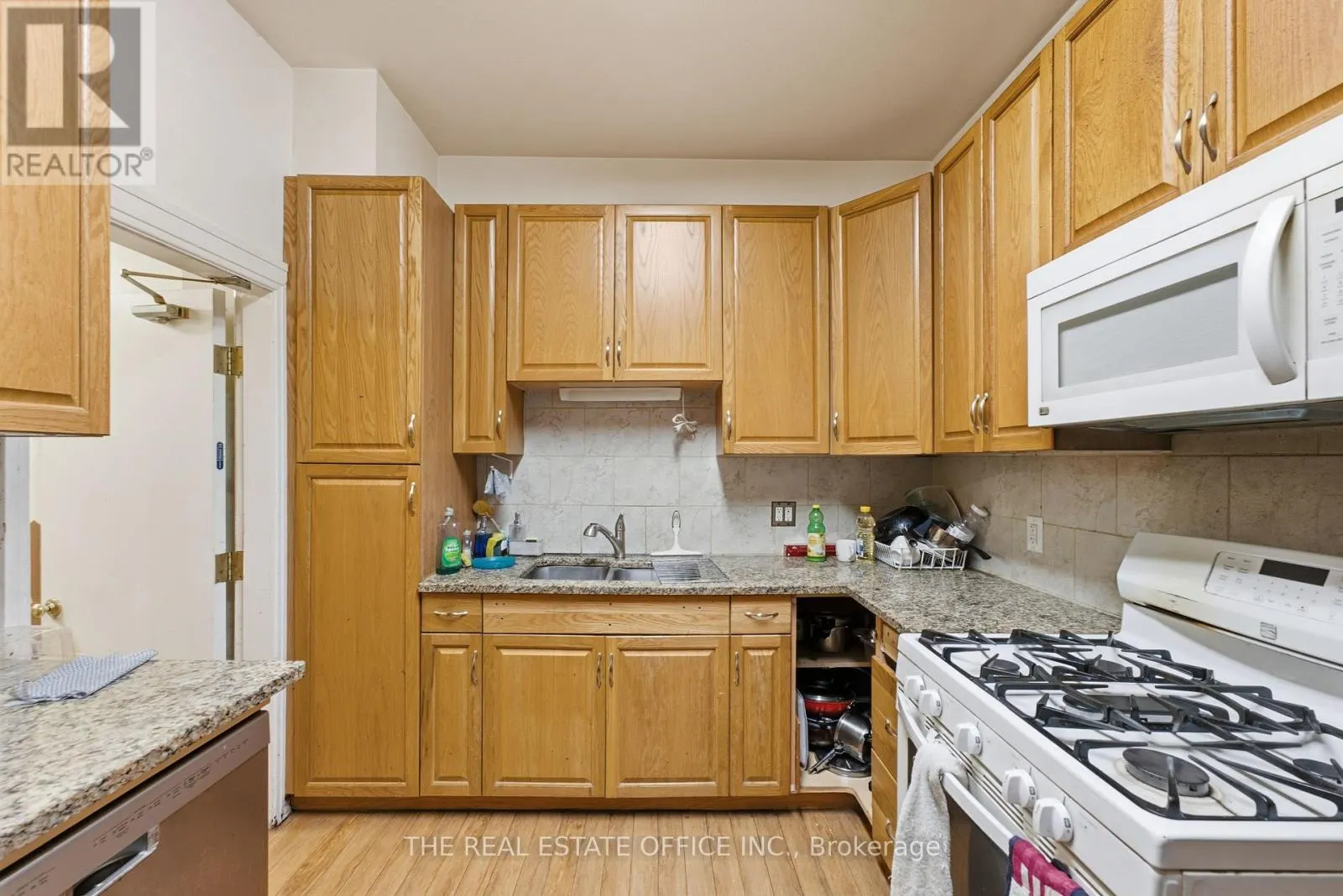 4327 SIMCOE STREET