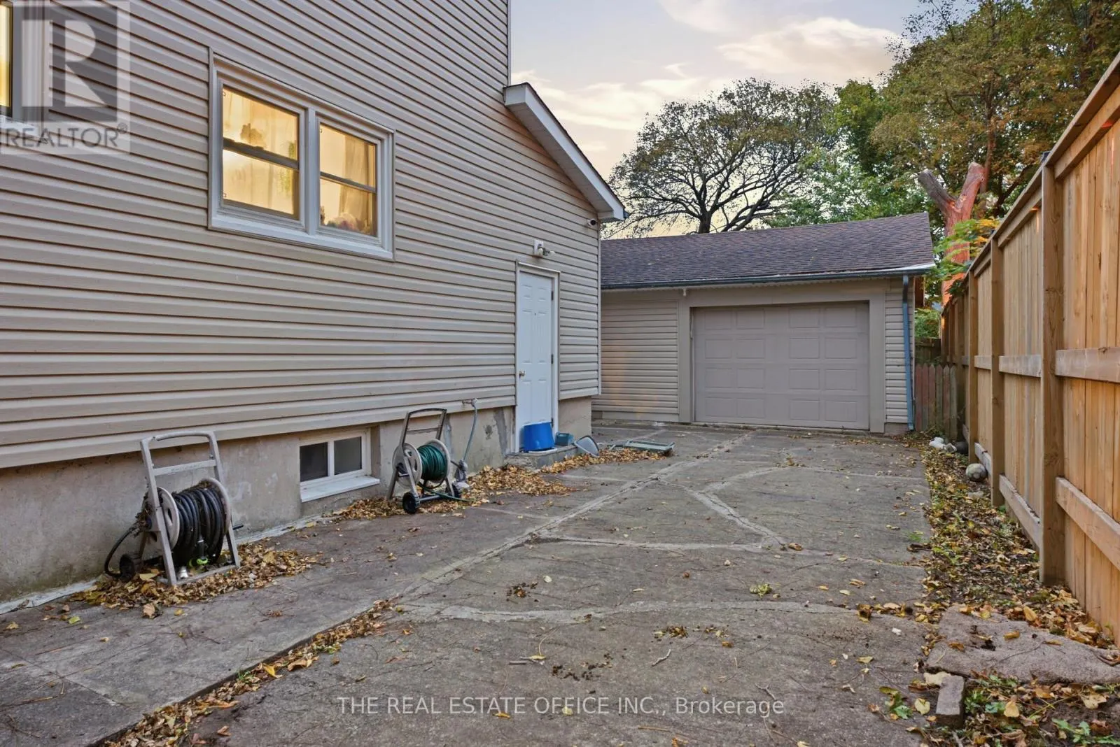 4327 SIMCOE STREET