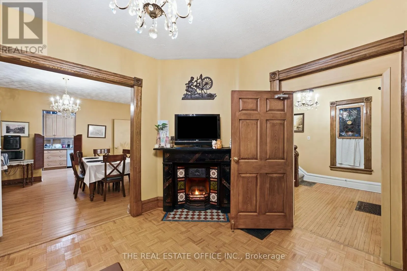 4327 SIMCOE STREET