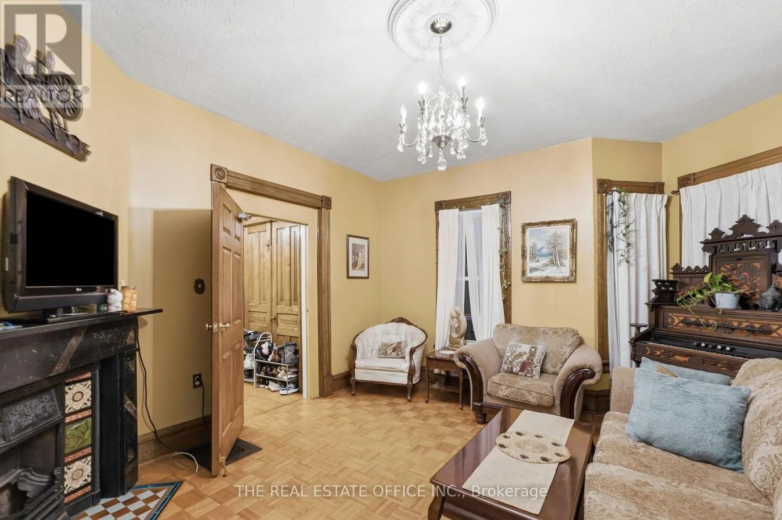 4327 SIMCOE STREET