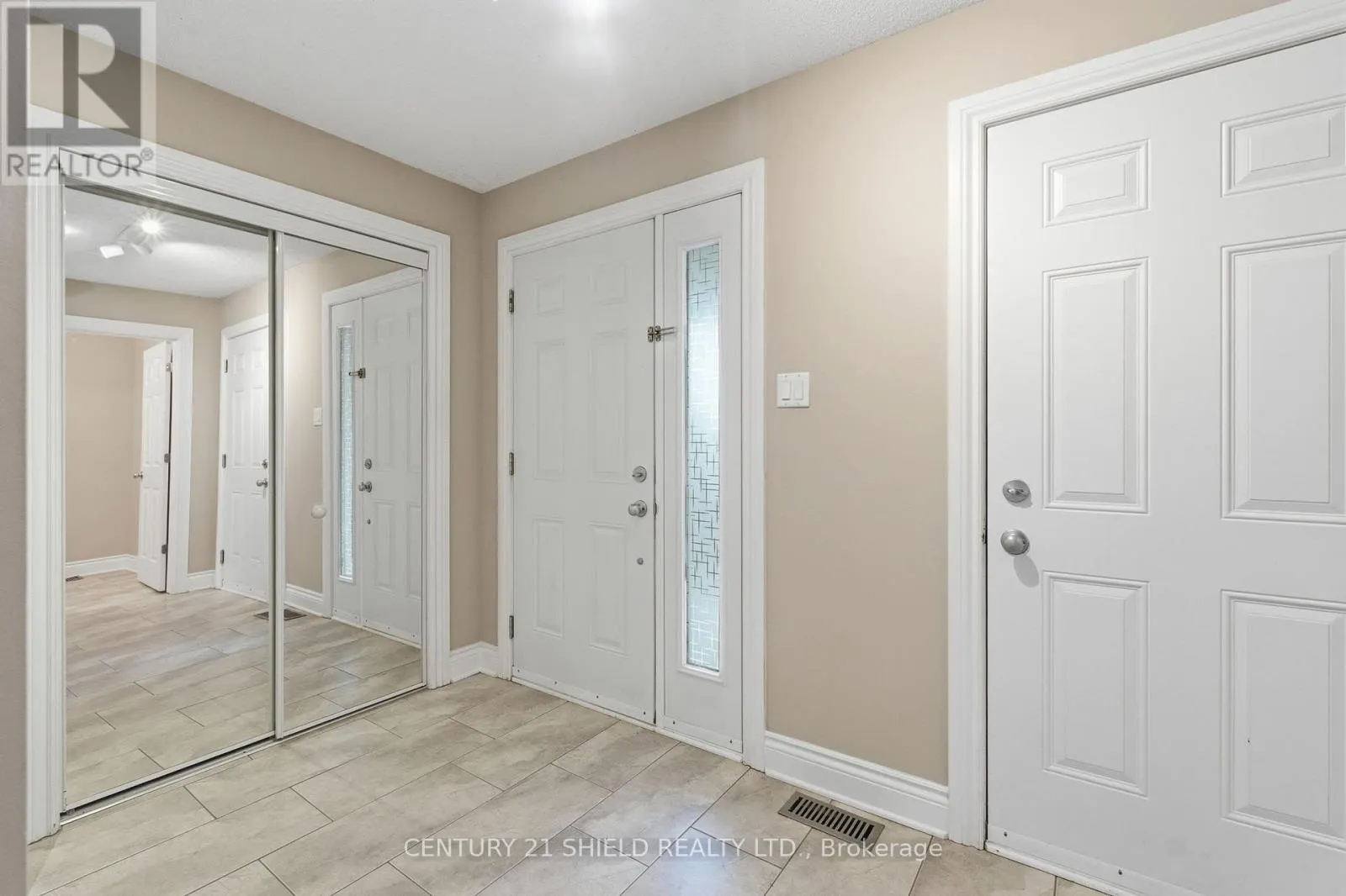 1140 CLEMENT COURT