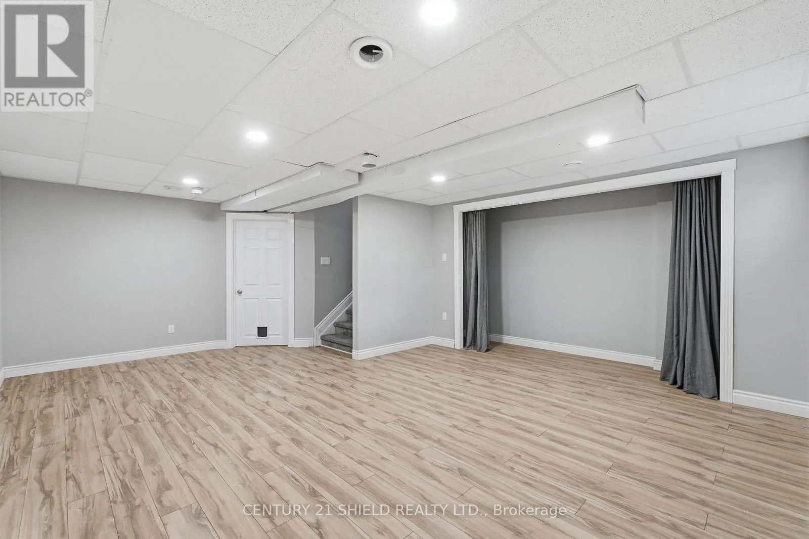1140 CLEMENT COURT