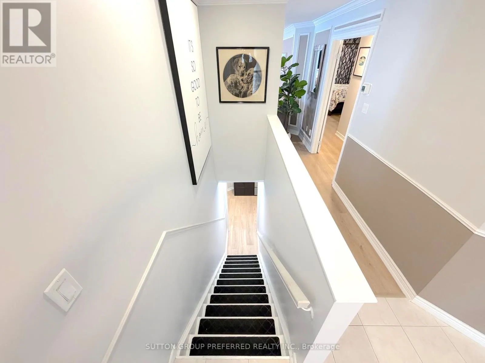 4 - 163 PINE VALLEY DRIVE #4