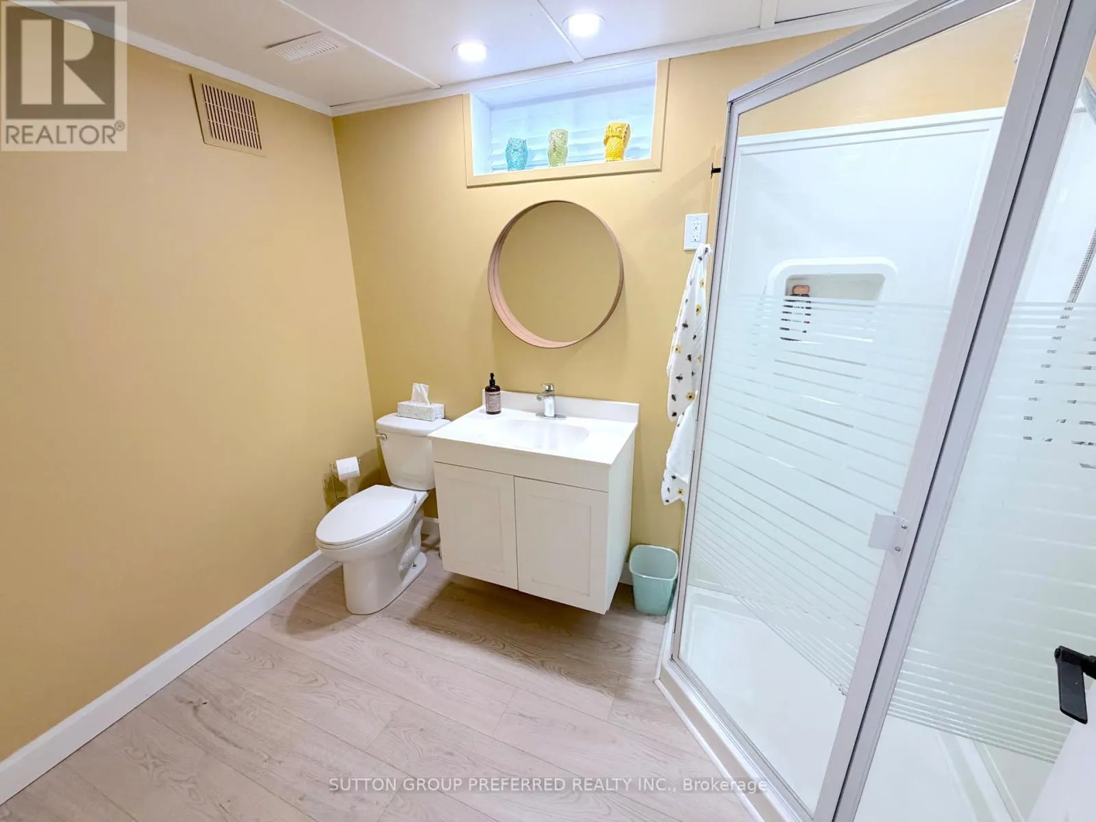 4 - 163 PINE VALLEY DRIVE #4