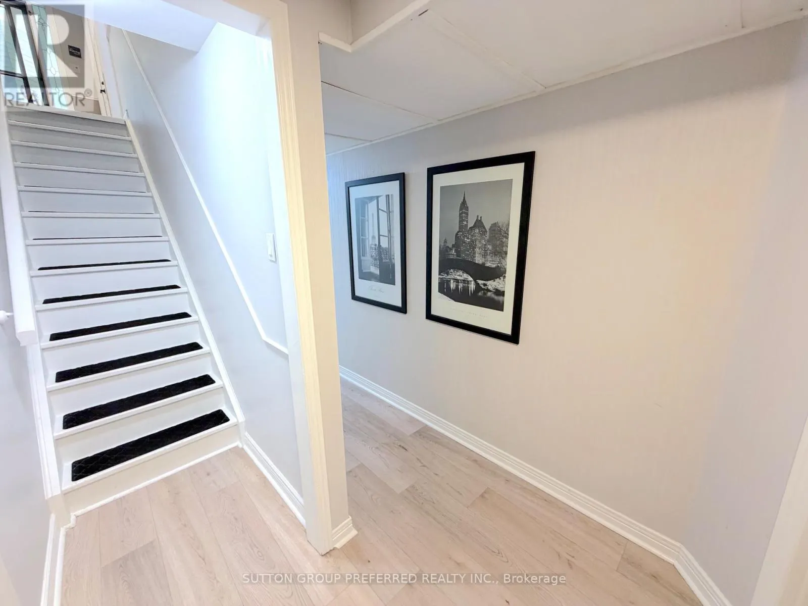 4 - 163 PINE VALLEY DRIVE #4