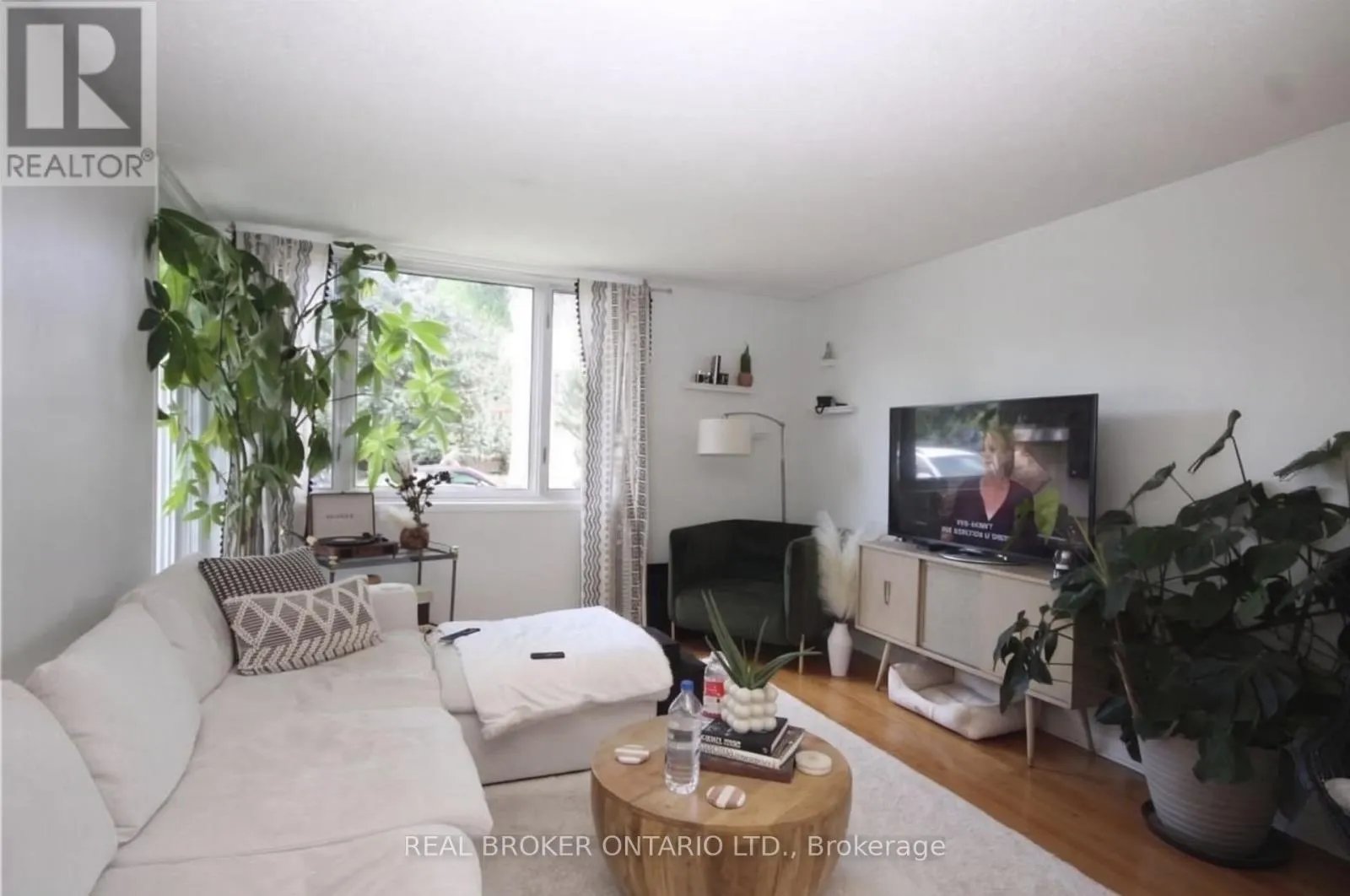 1 - 28 LEEMING DRIVE