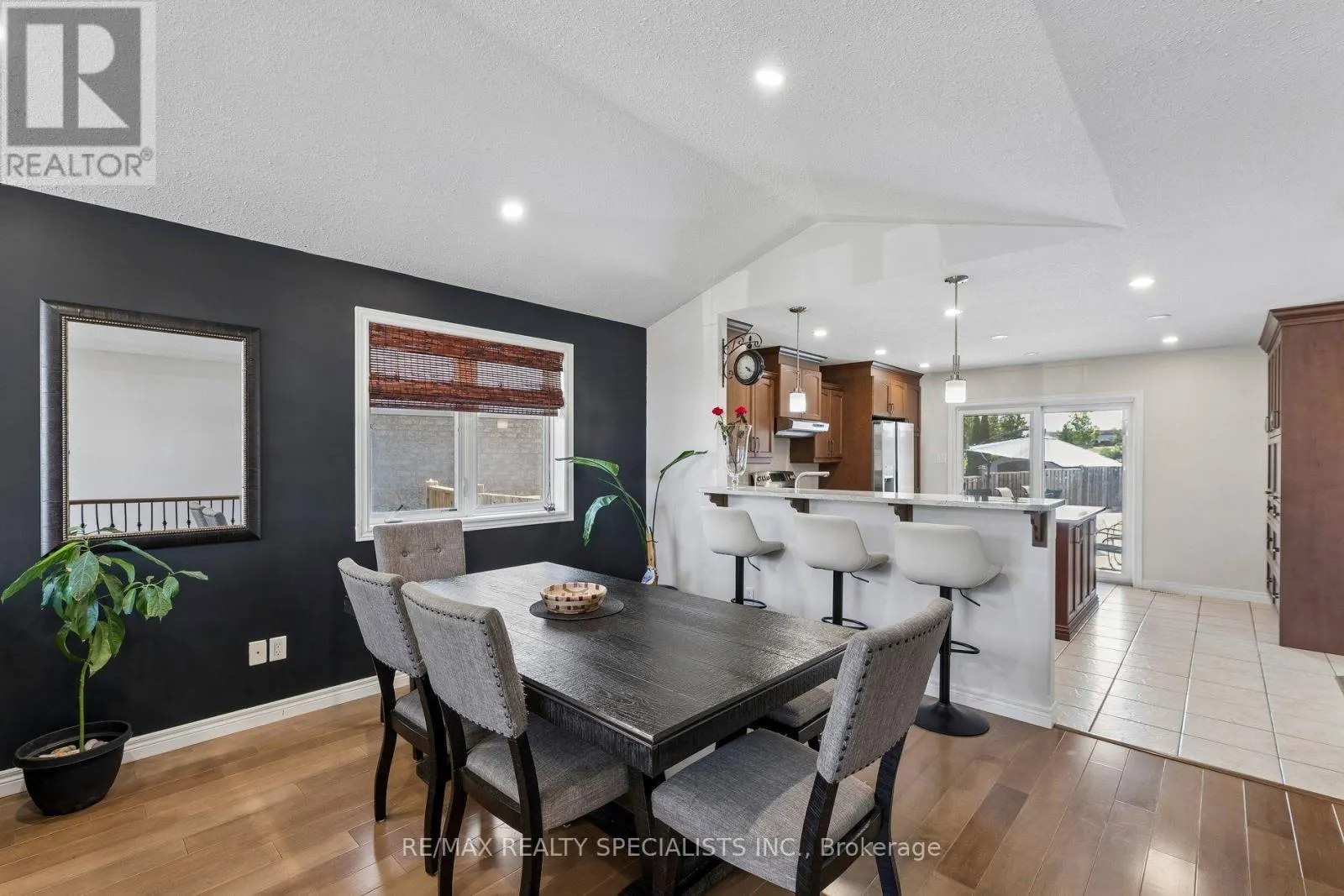 375 FAIRWAY ROAD
