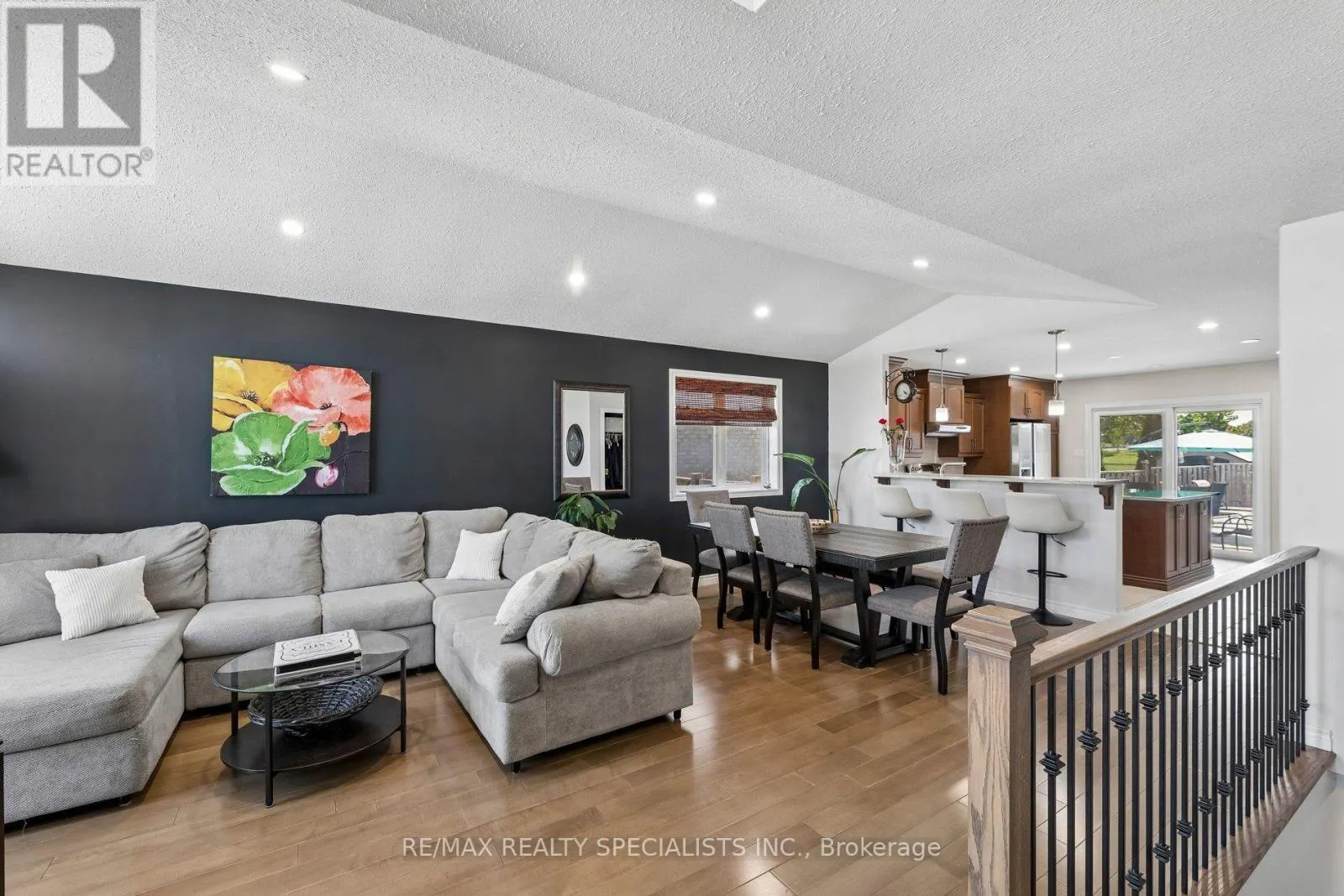 375 FAIRWAY ROAD