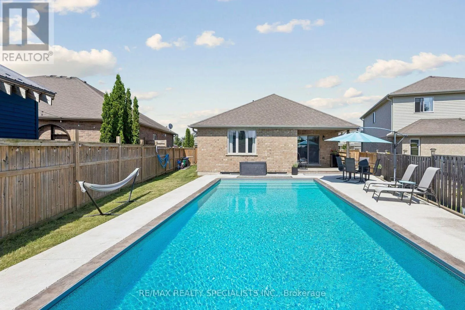 375 FAIRWAY ROAD