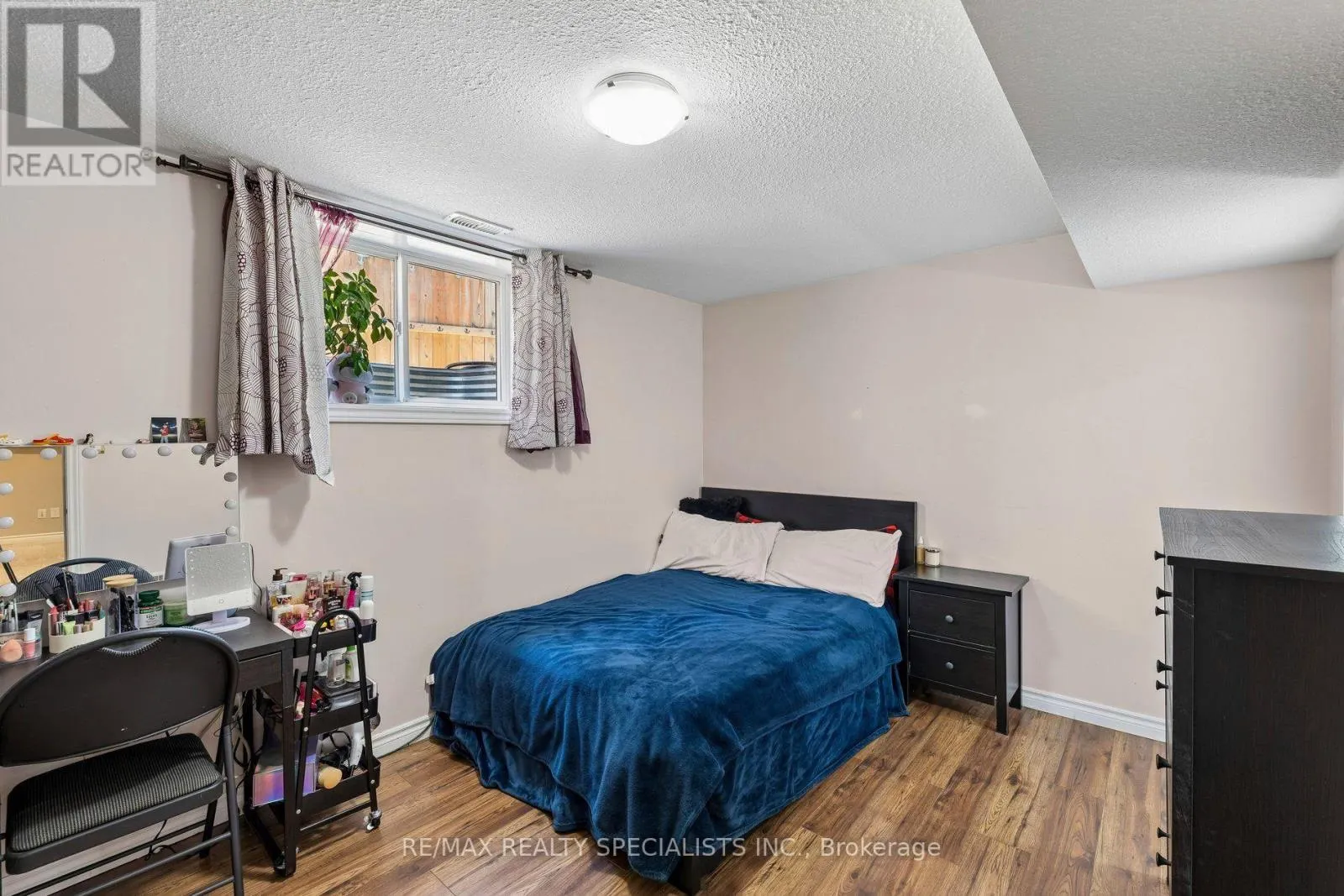 375 FAIRWAY ROAD