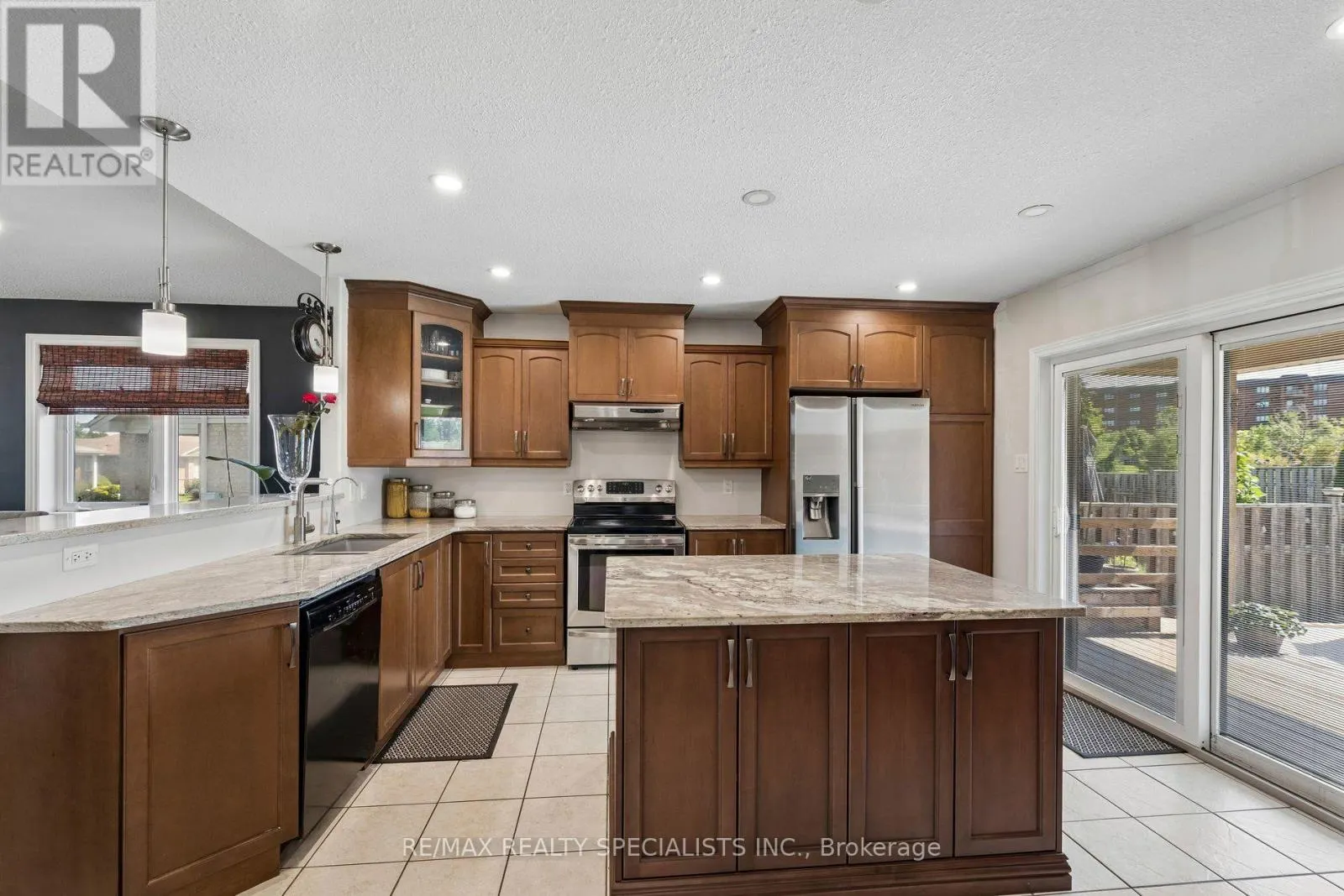 375 FAIRWAY ROAD