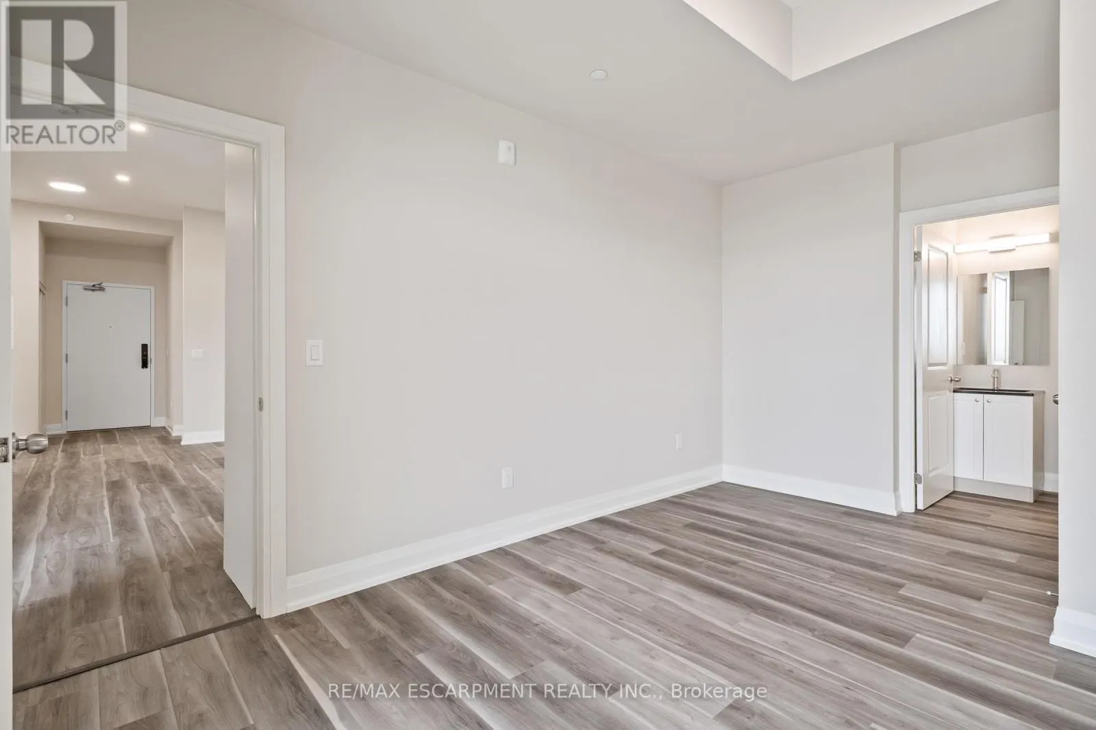 UP 09 - 50 HERRICK AVENUE