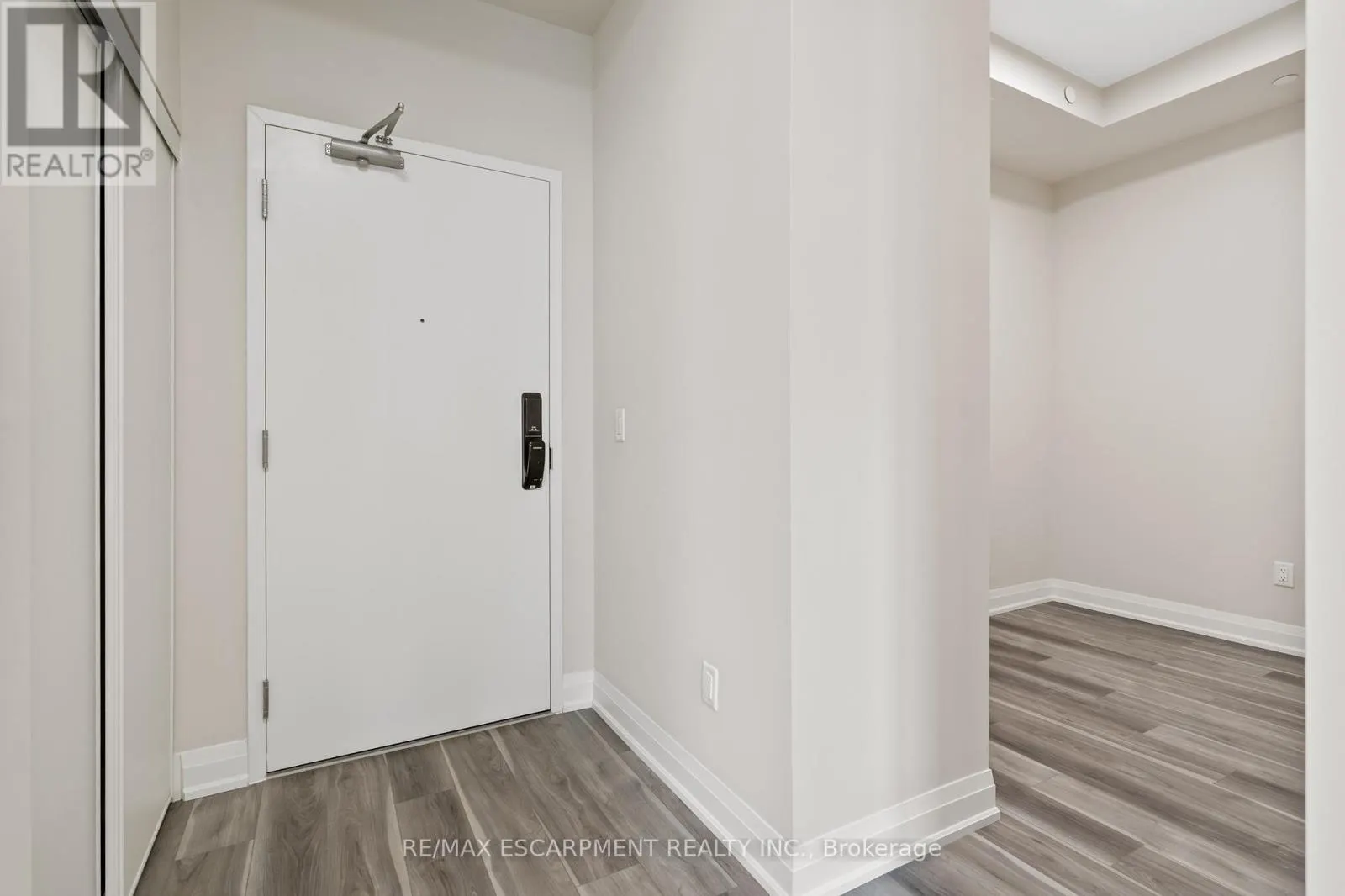 UP 09 - 50 HERRICK AVENUE