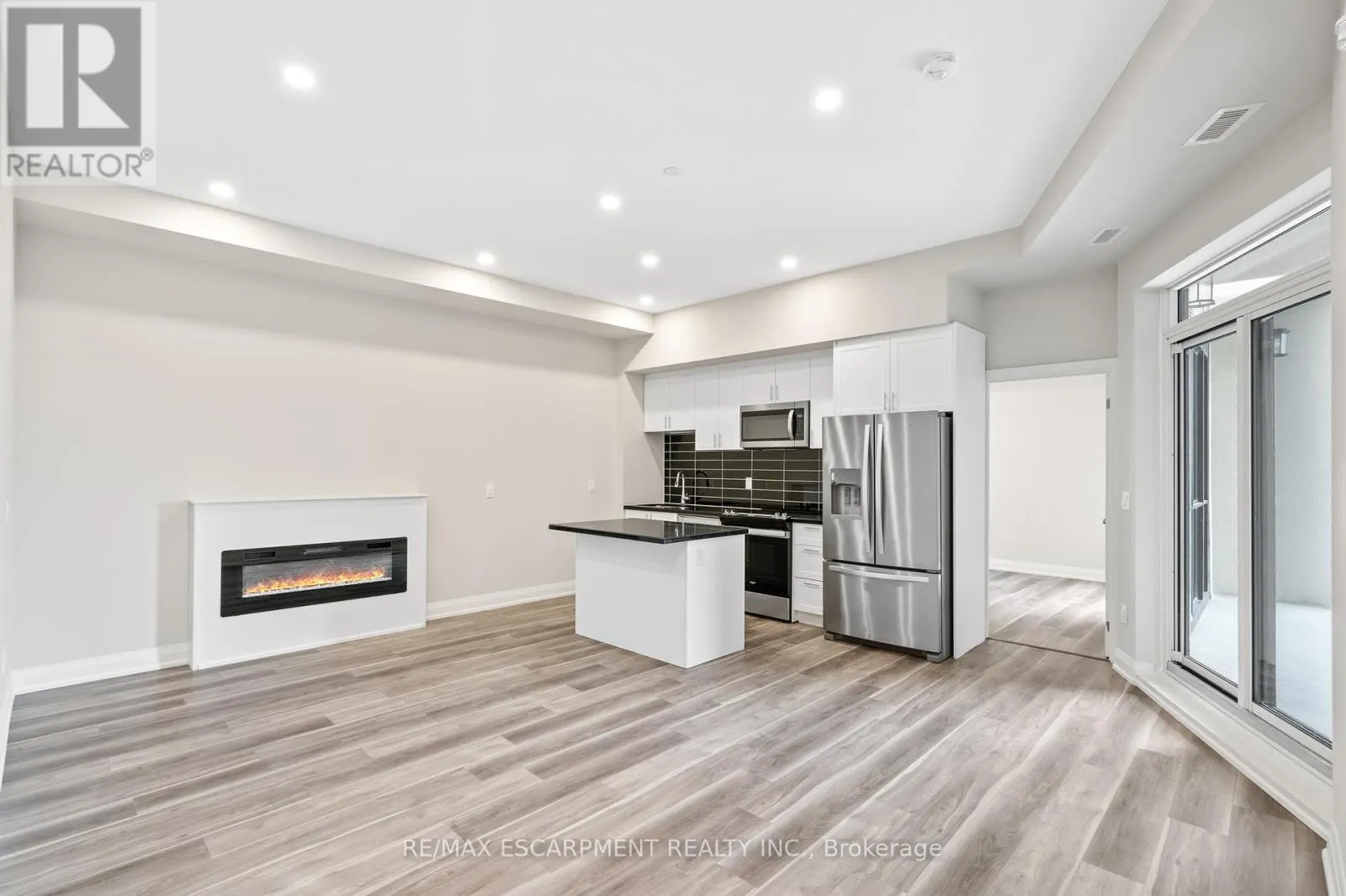 UP 09 - 50 HERRICK AVENUE