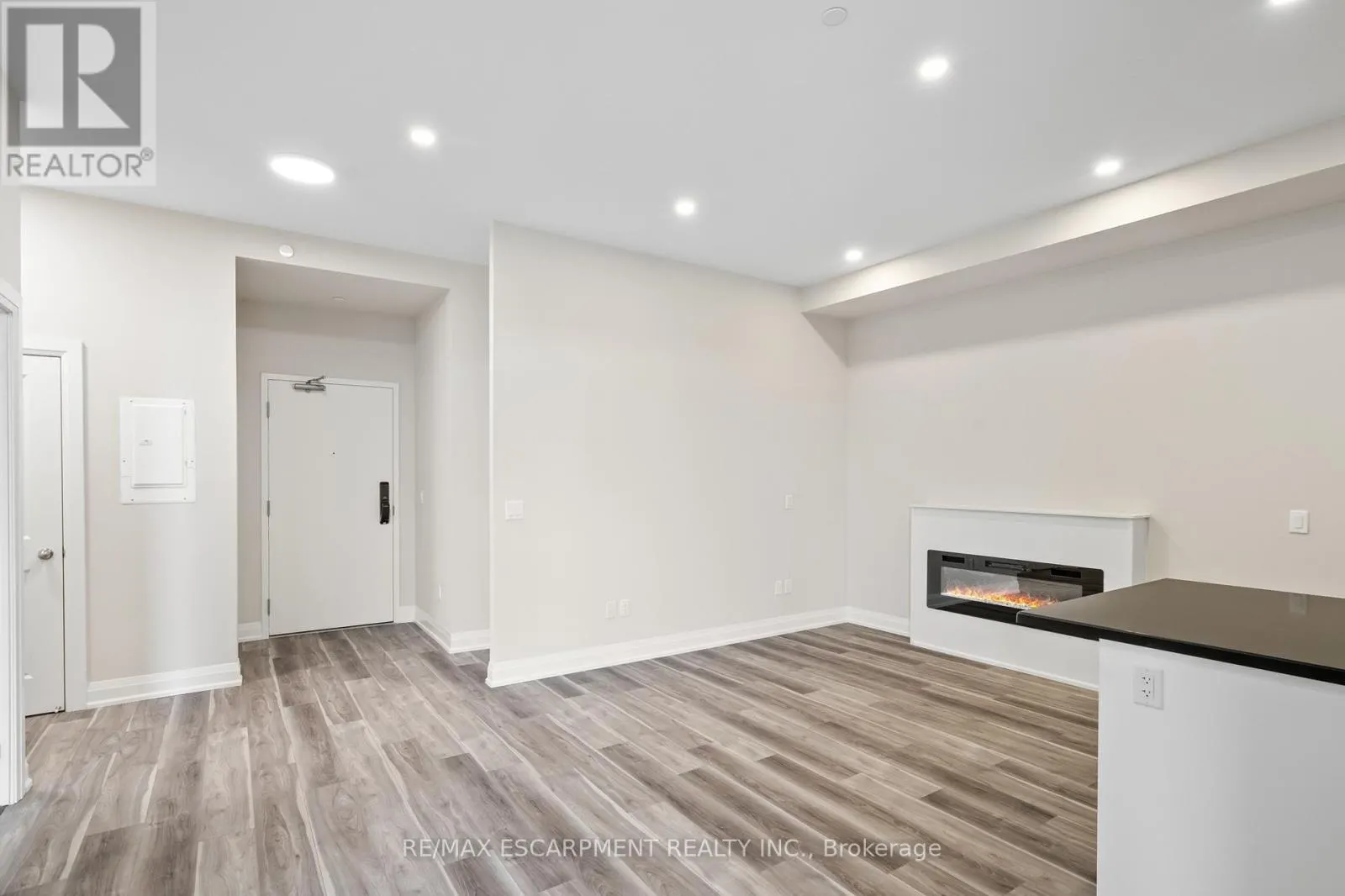 UP 09 - 50 HERRICK AVENUE