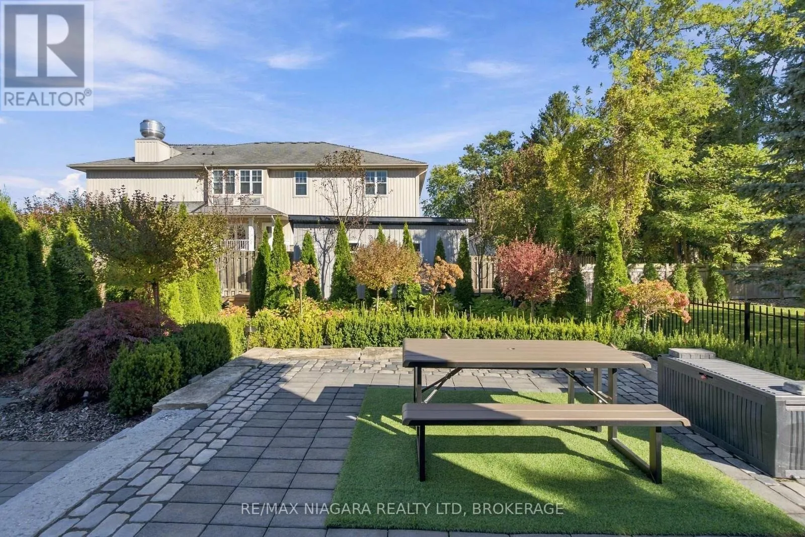 1A BAYBERRY LANE