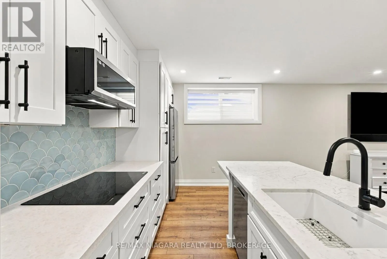 1A BAYBERRY LANE