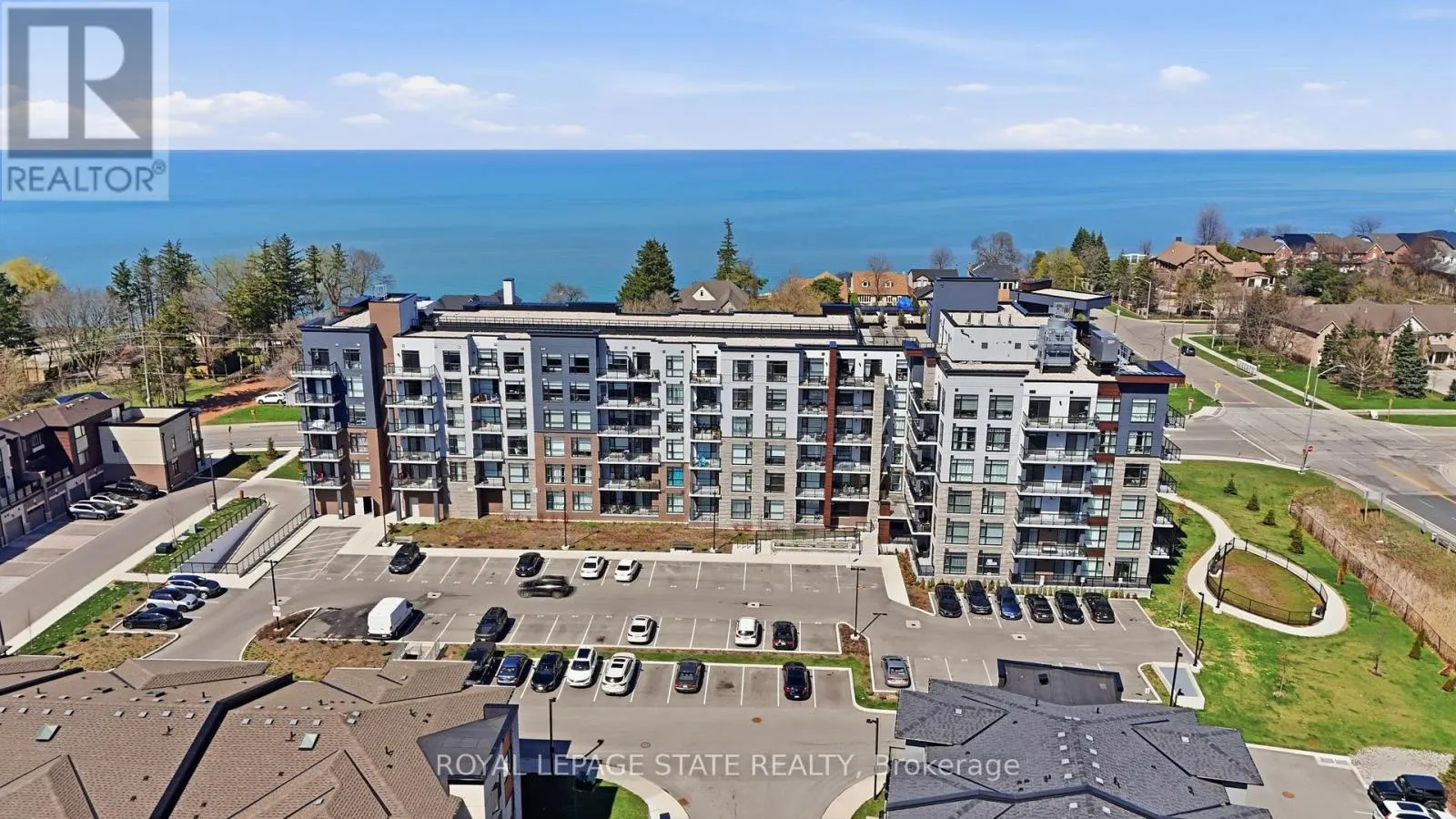 301 - 600 NORTH SERVICE ROAD