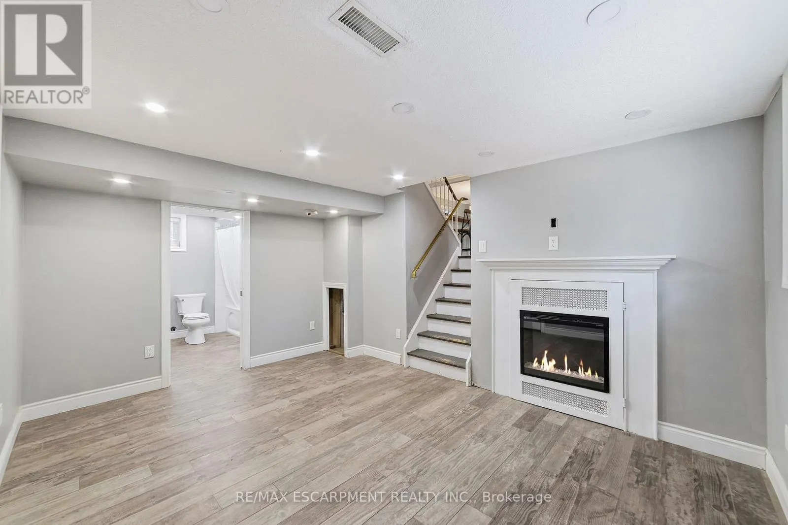 205 SUNNYRIDGE ROAD