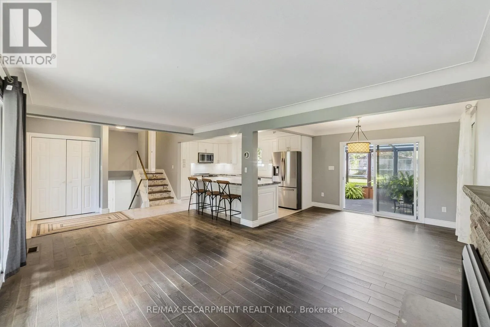 205 SUNNYRIDGE ROAD