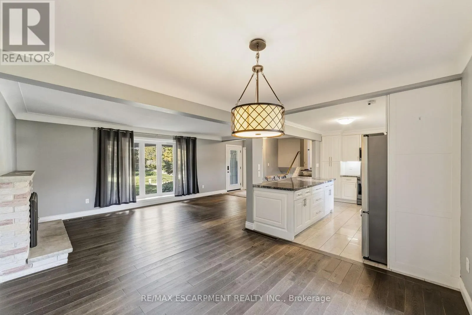 205 SUNNYRIDGE ROAD