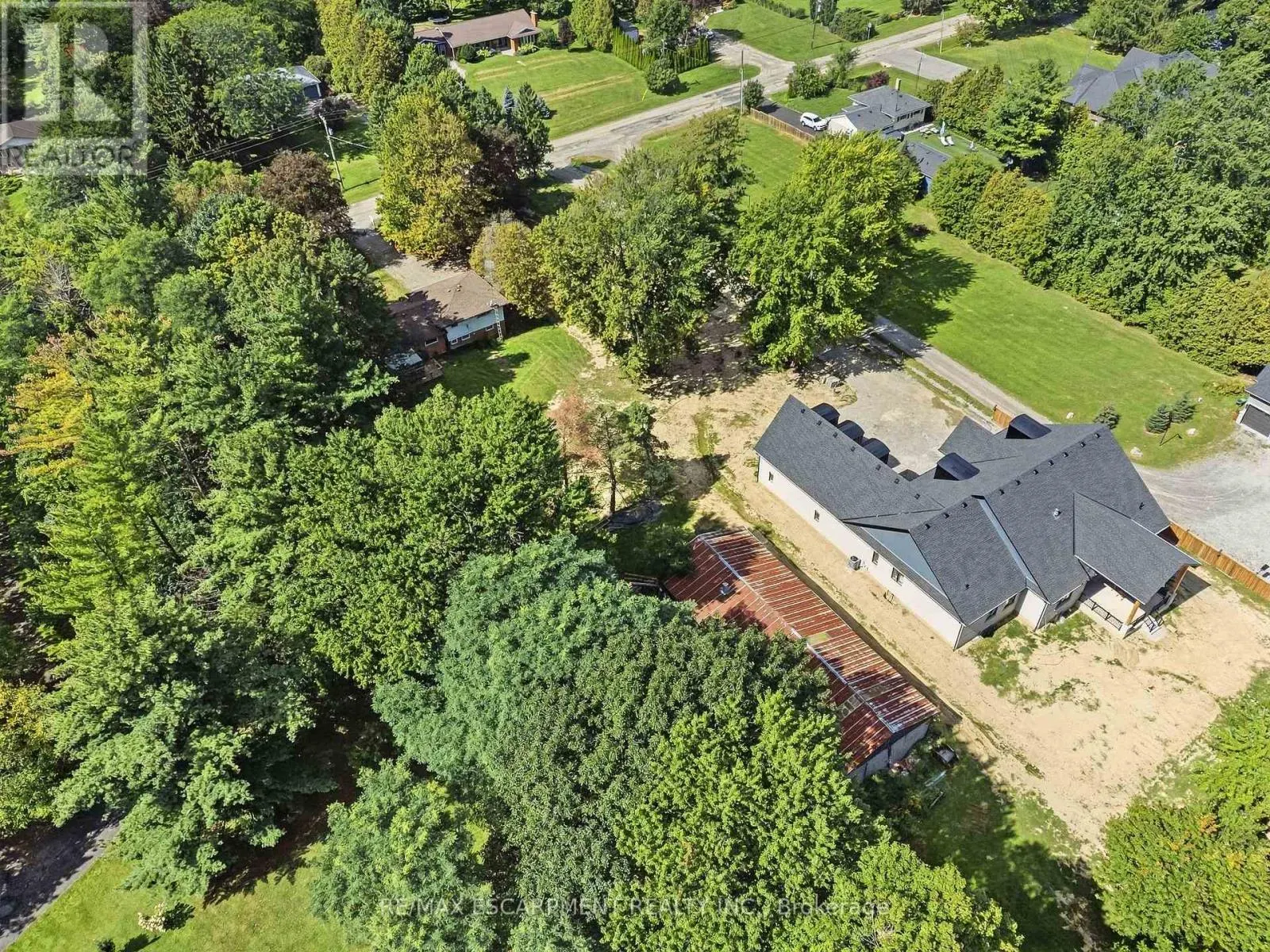 205 SUNNYRIDGE ROAD