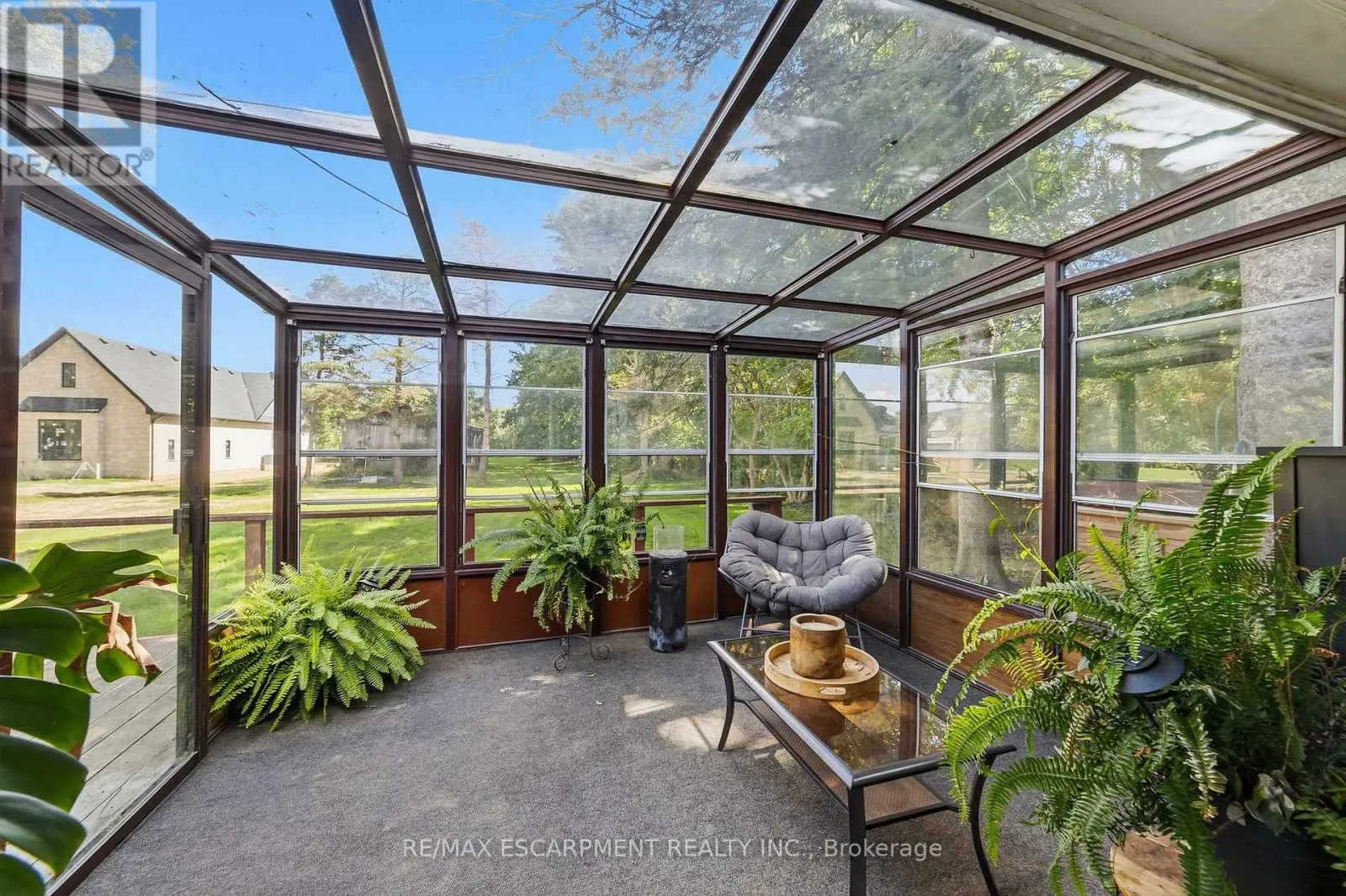 205 SUNNYRIDGE ROAD