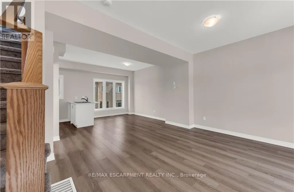 39 - 19 PICARDY DRIVE