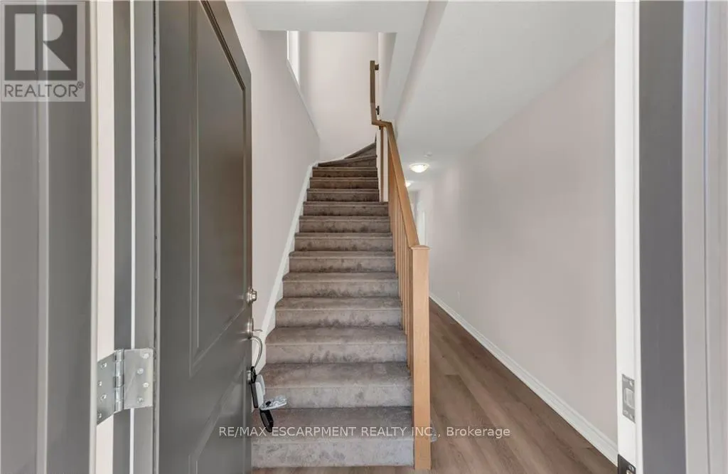 39 - 19 PICARDY DRIVE