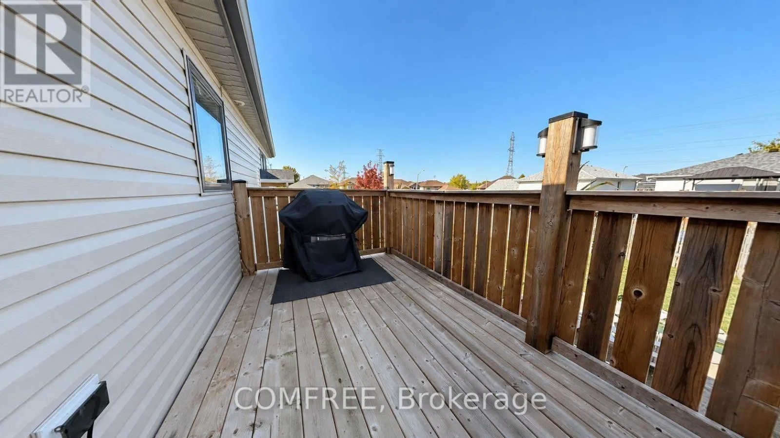 32 HAWTHORNE CRESCENT