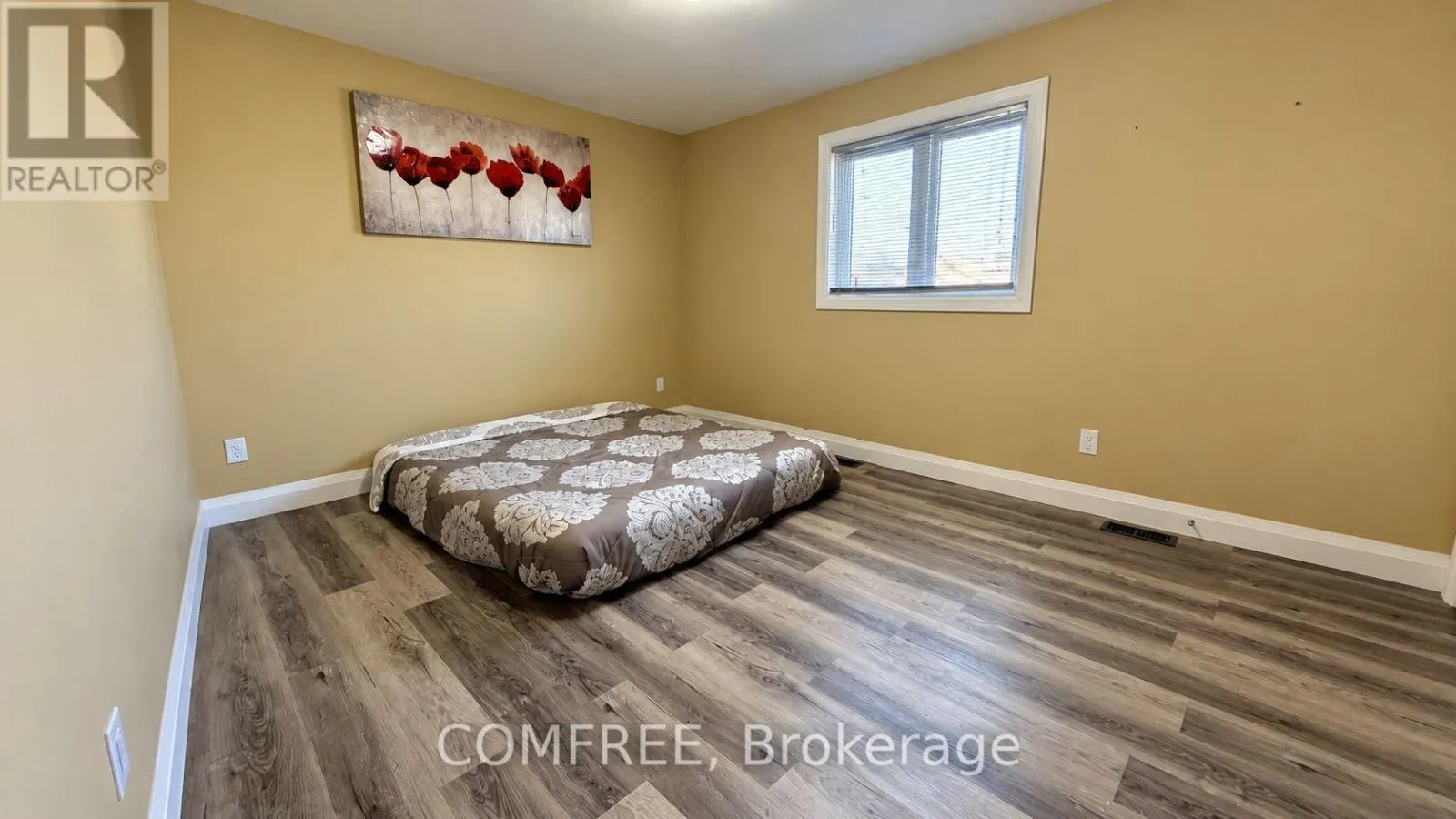 32 HAWTHORNE CRESCENT