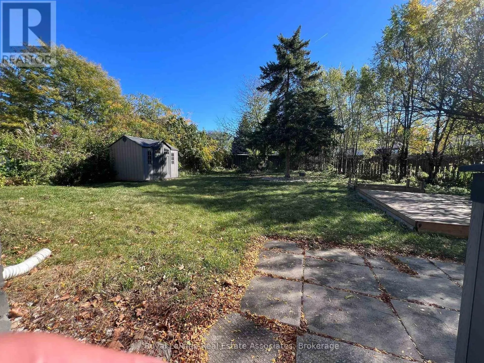 UPPER - 222 COLUMBIA DRIVE
