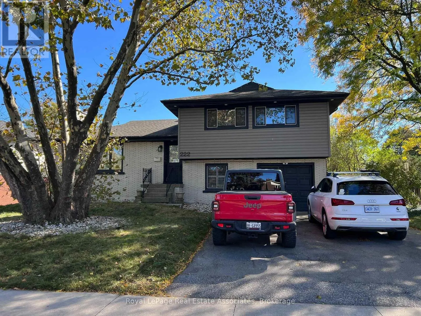 UPPER - 222 COLUMBIA DRIVE